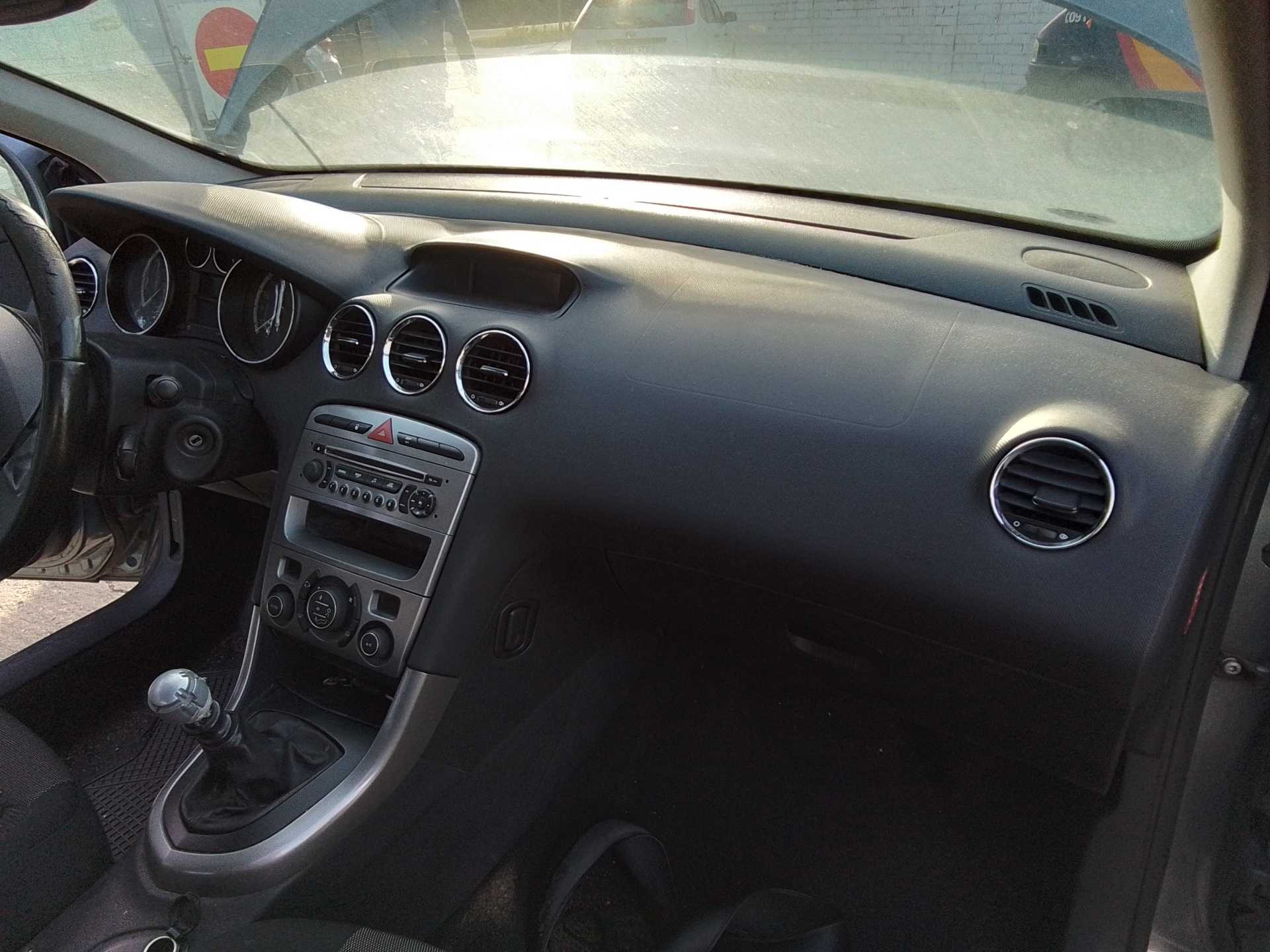 Recambio de salpicadero para peugeot 308 2.0 16v hdi fap referencia OEM IAM   
