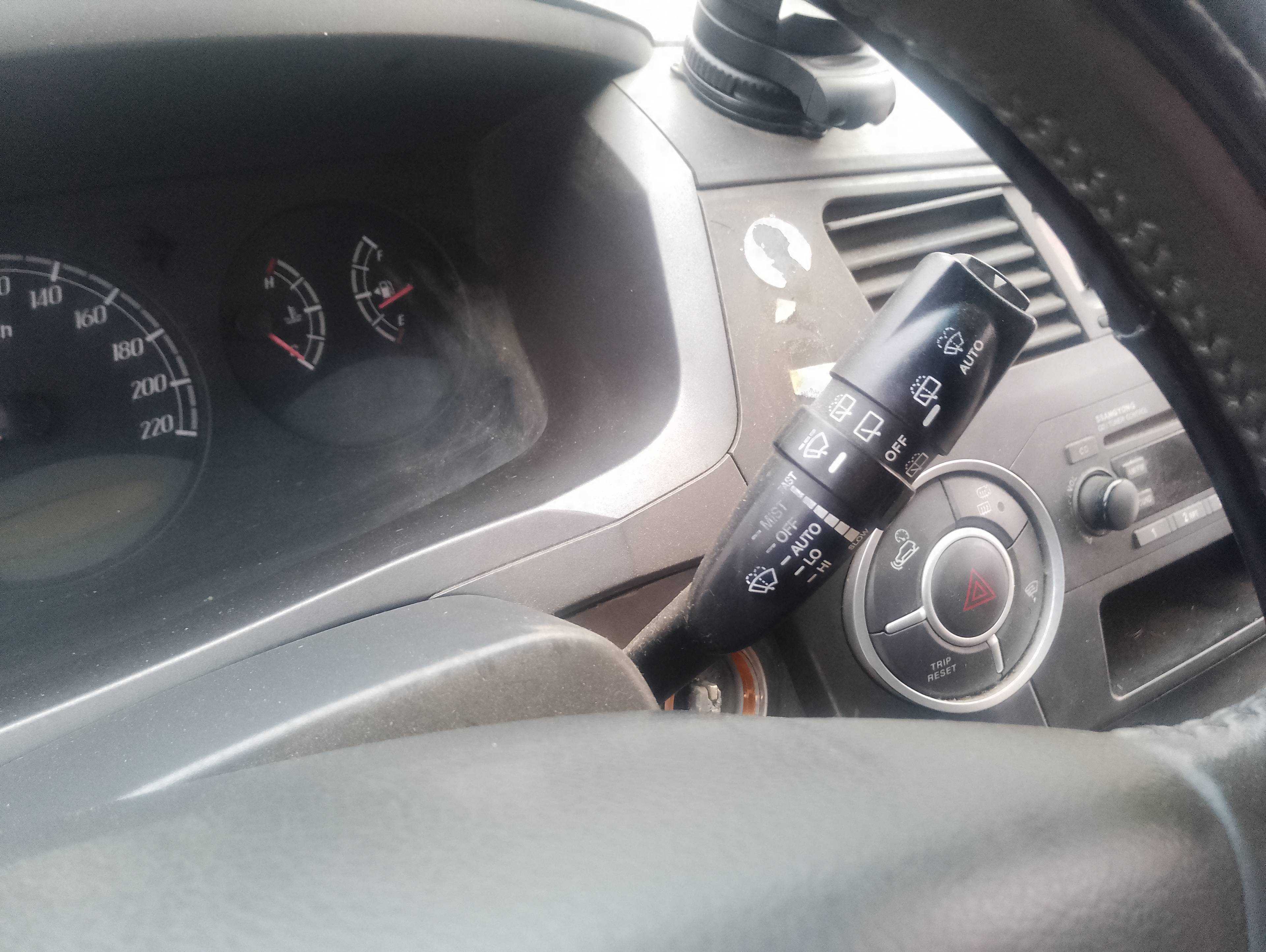 Recambio de mando limpia para ssangyong kyron 200 xdi limited referencia OEM IAM   