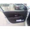 Recambio de guarnecido puerta delantera izquierda para renault megane iii berlina 5 p dynamique referencia OEM IAM 809016544R  
