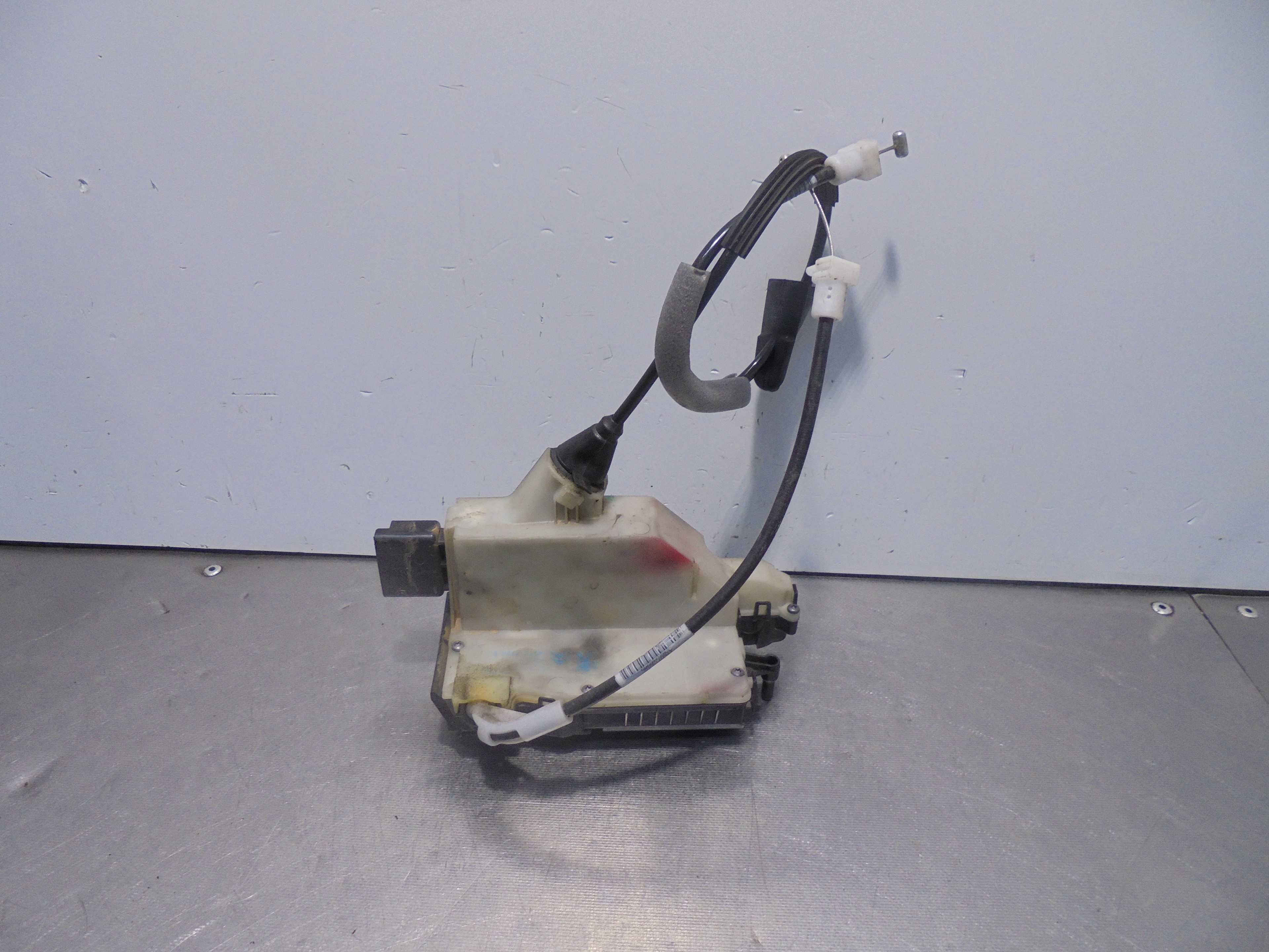 Recambio de cerradura puerta trasera izquierda para peugeot 208 1.6 16v hdi fap referencia OEM IAM  ELECTRICA 5 PUERTAS 
