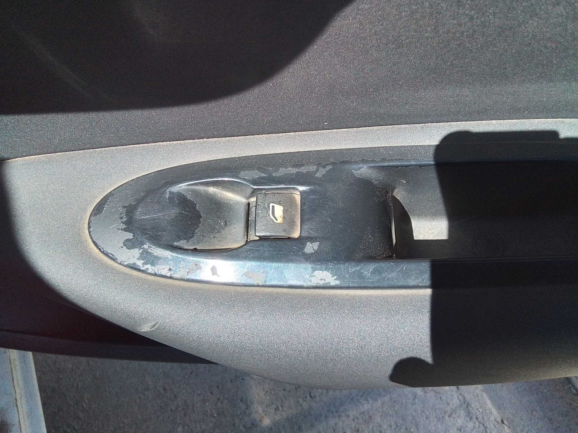 Recambio de mando elevalunas trasero derecho para citroën c4 berlina referencia OEM IAM   