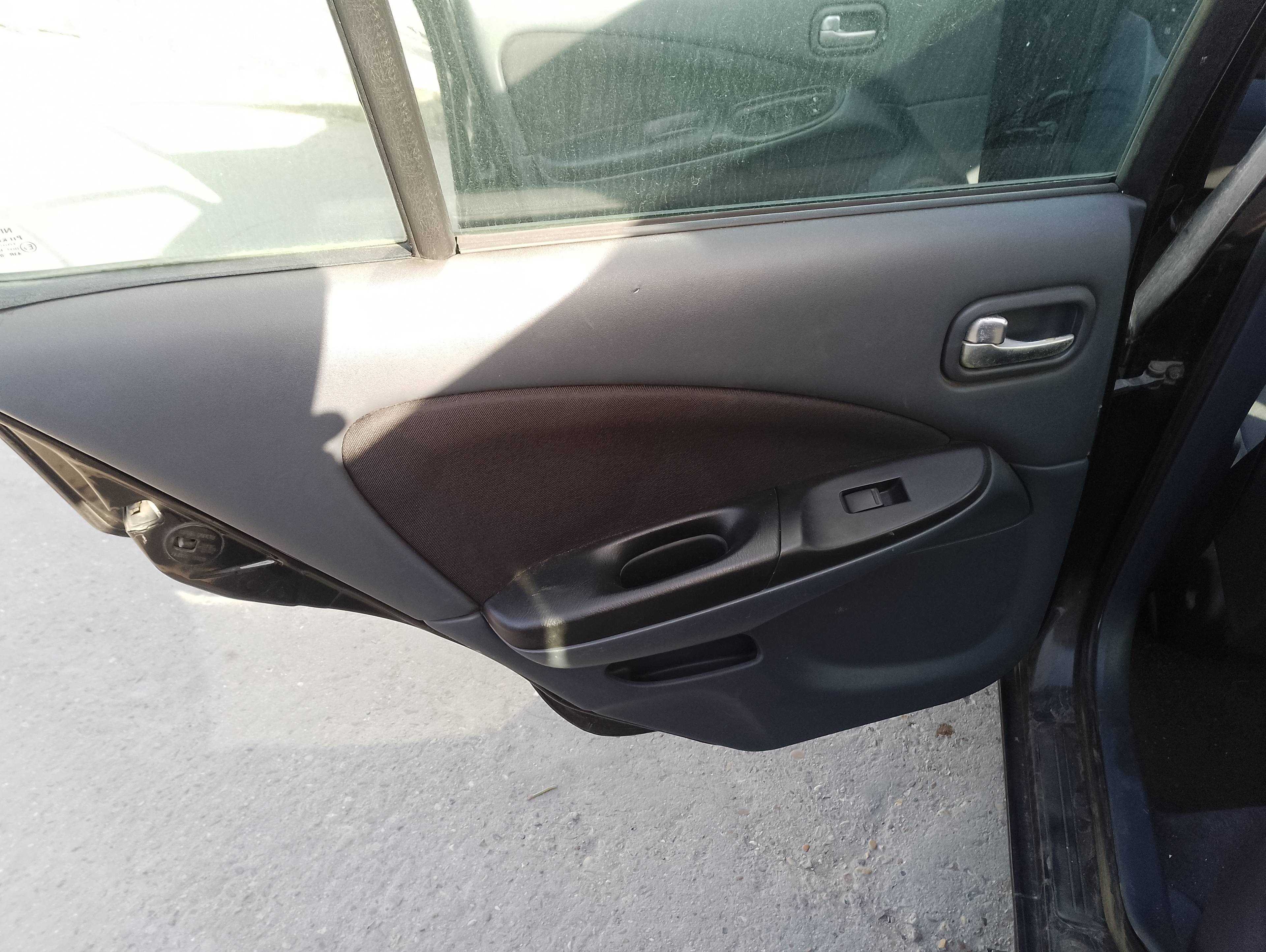 Recambio de guarnecido puerta trasera izquierda para nissan almera (n16/e) acenta referencia OEM IAM   