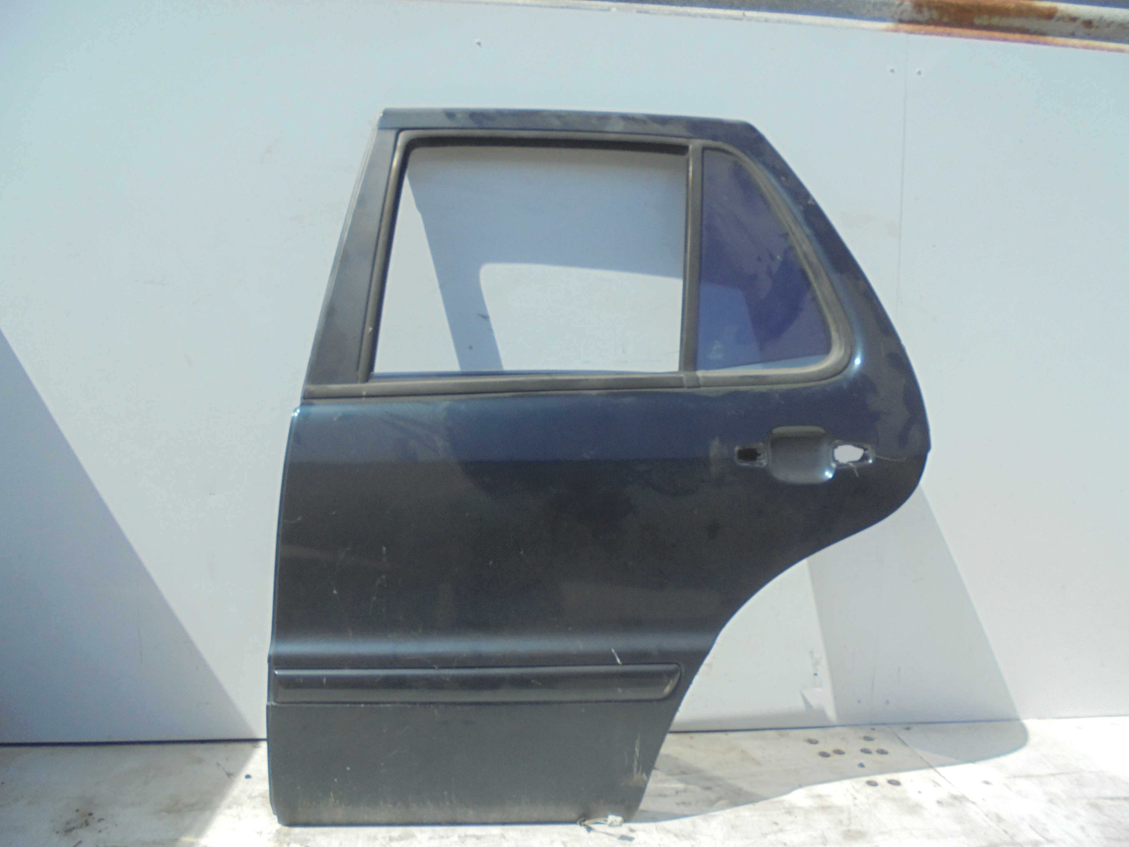 Recambio de puerta trasera izquierda para mercedes-benz clase m (w163) 270 cdi (163.113) referencia OEM IAM   