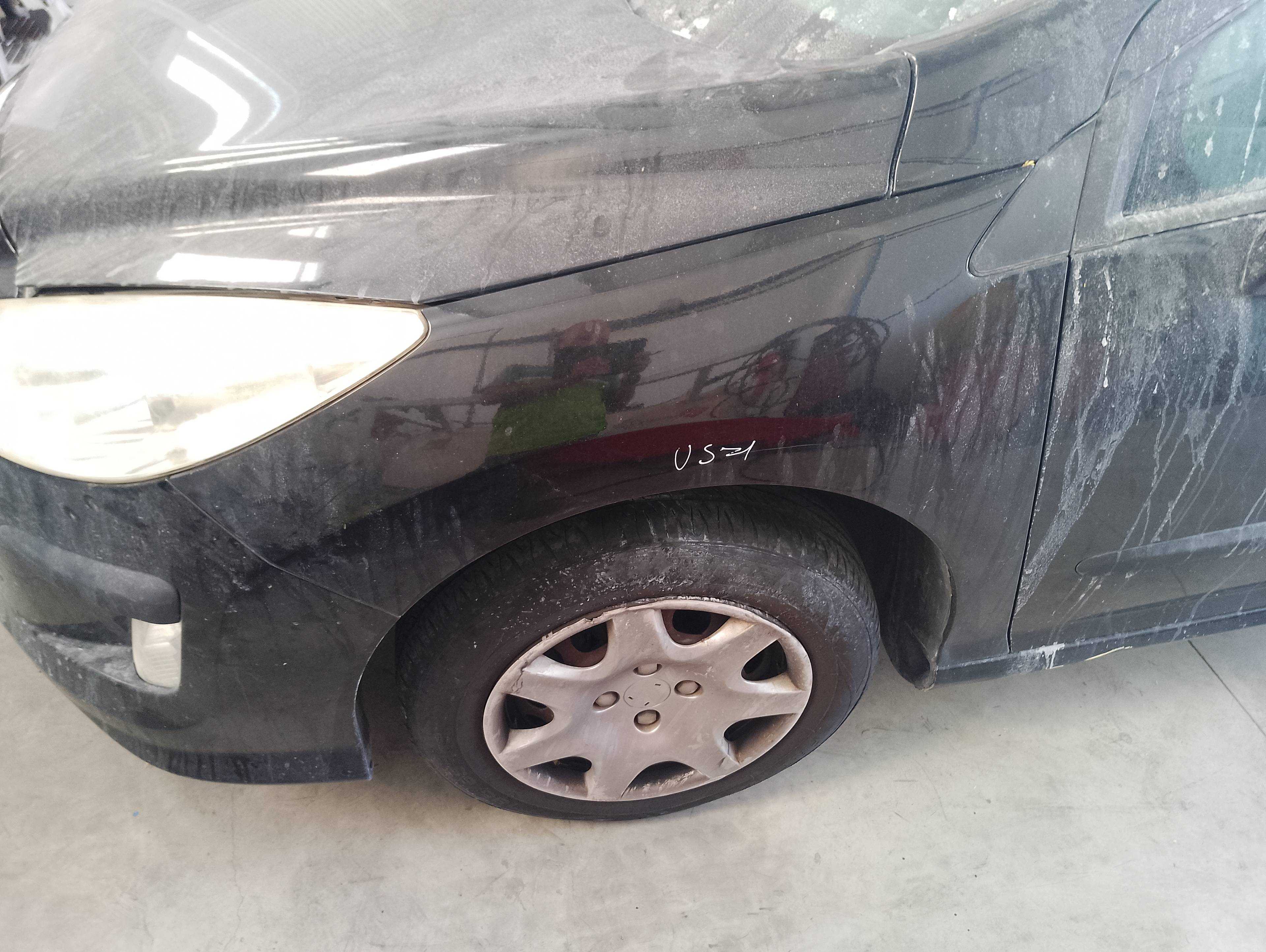 Recambio de aleta delantera izquierda para peugeot 308 sw sportium referencia OEM IAM   