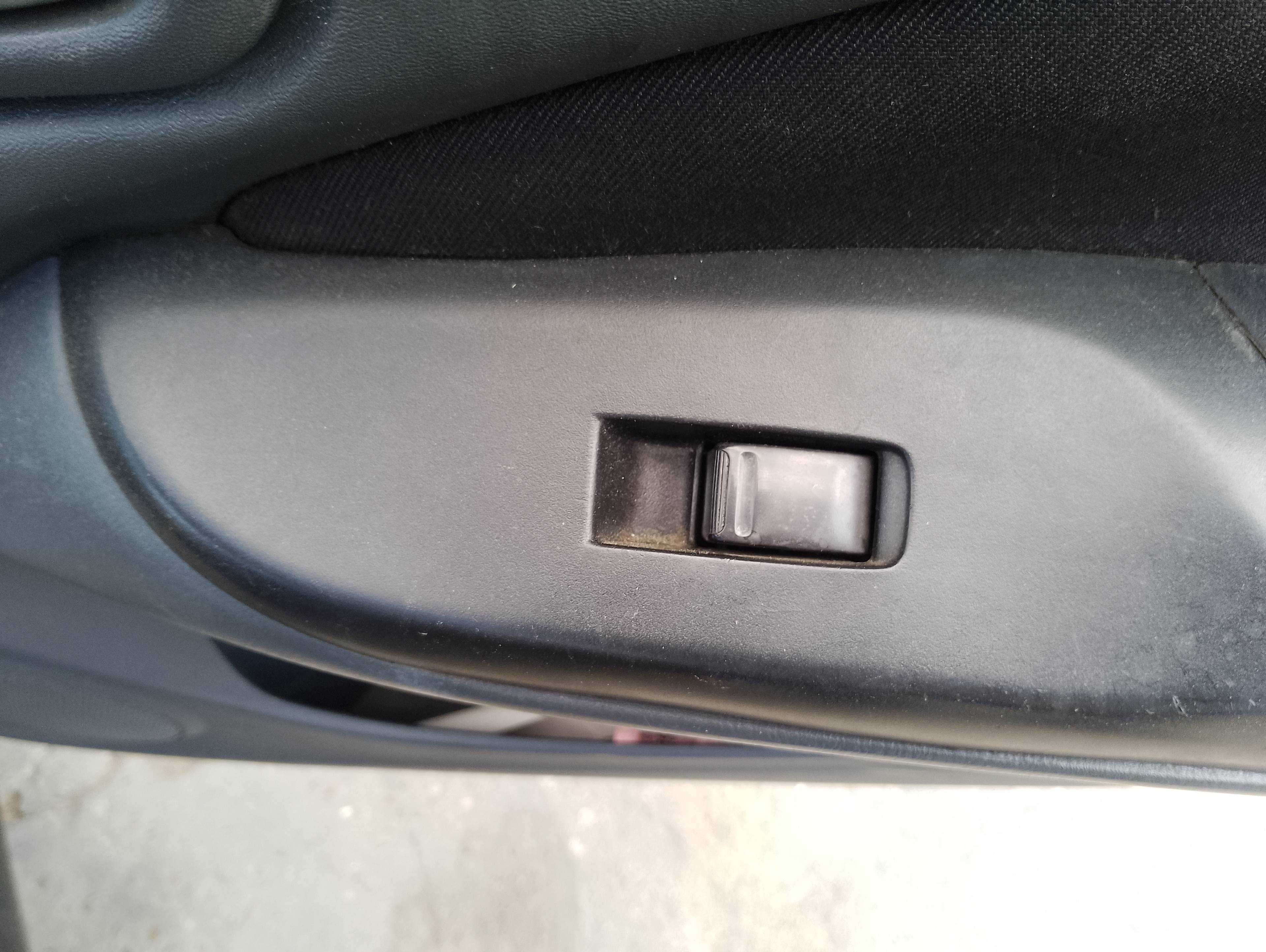 Recambio de mando elevalunas delantero derecho para nissan almera (n16/e) acenta referencia OEM IAM   