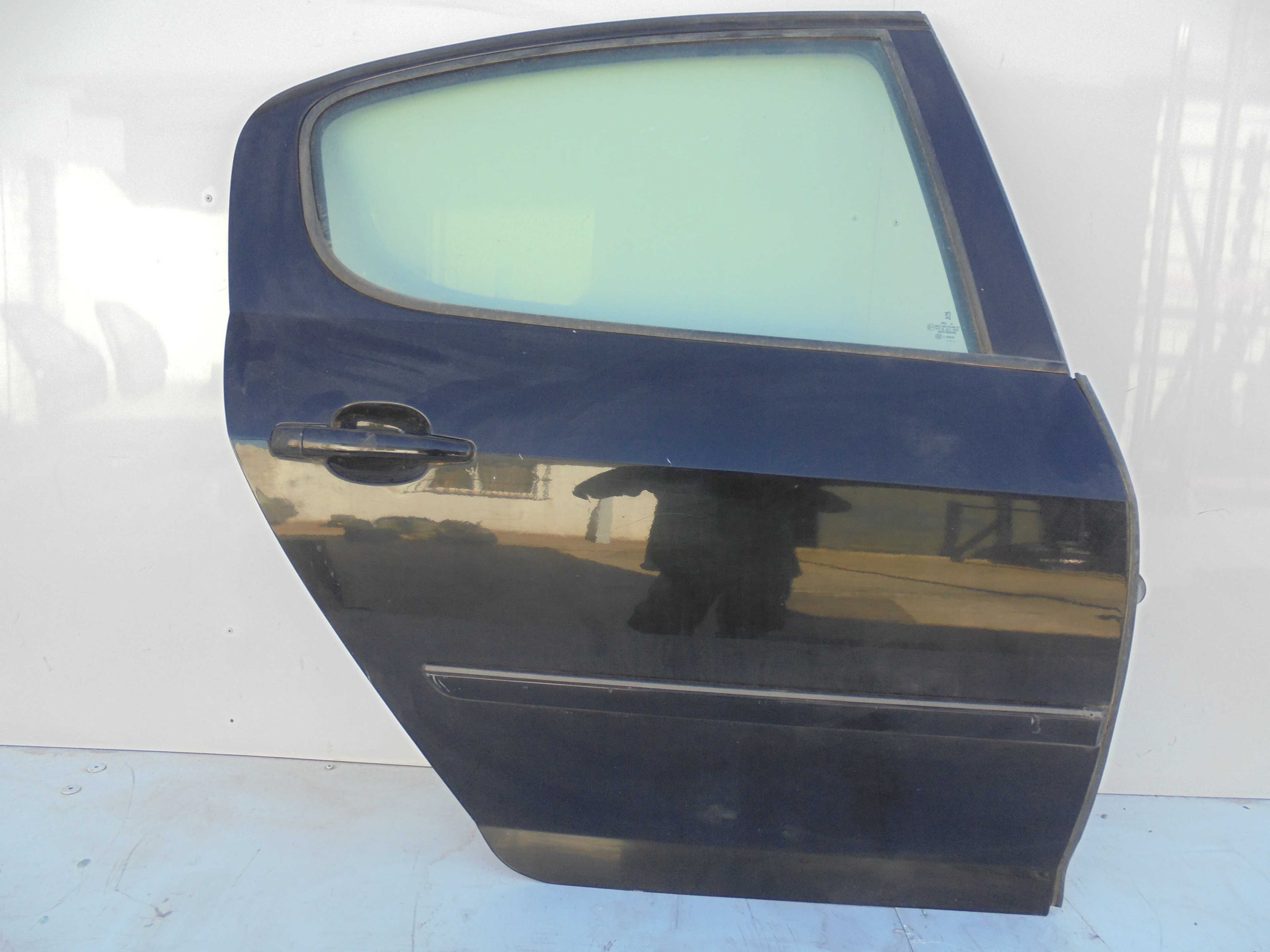 Recambio de puerta trasera derecha para peugeot 407 2.0 16v hdi cat (rhr / dw10bted4) referencia OEM IAM   