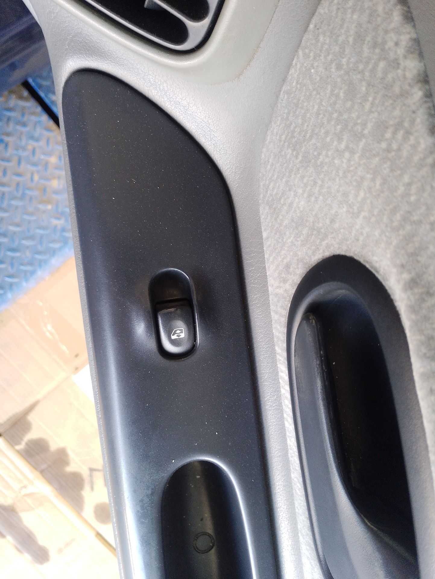 Recambio de mando elevalunas delantero derecho para renault laguna i (b56_, 556_) 1.9 dti (b56j) referencia OEM IAM   
