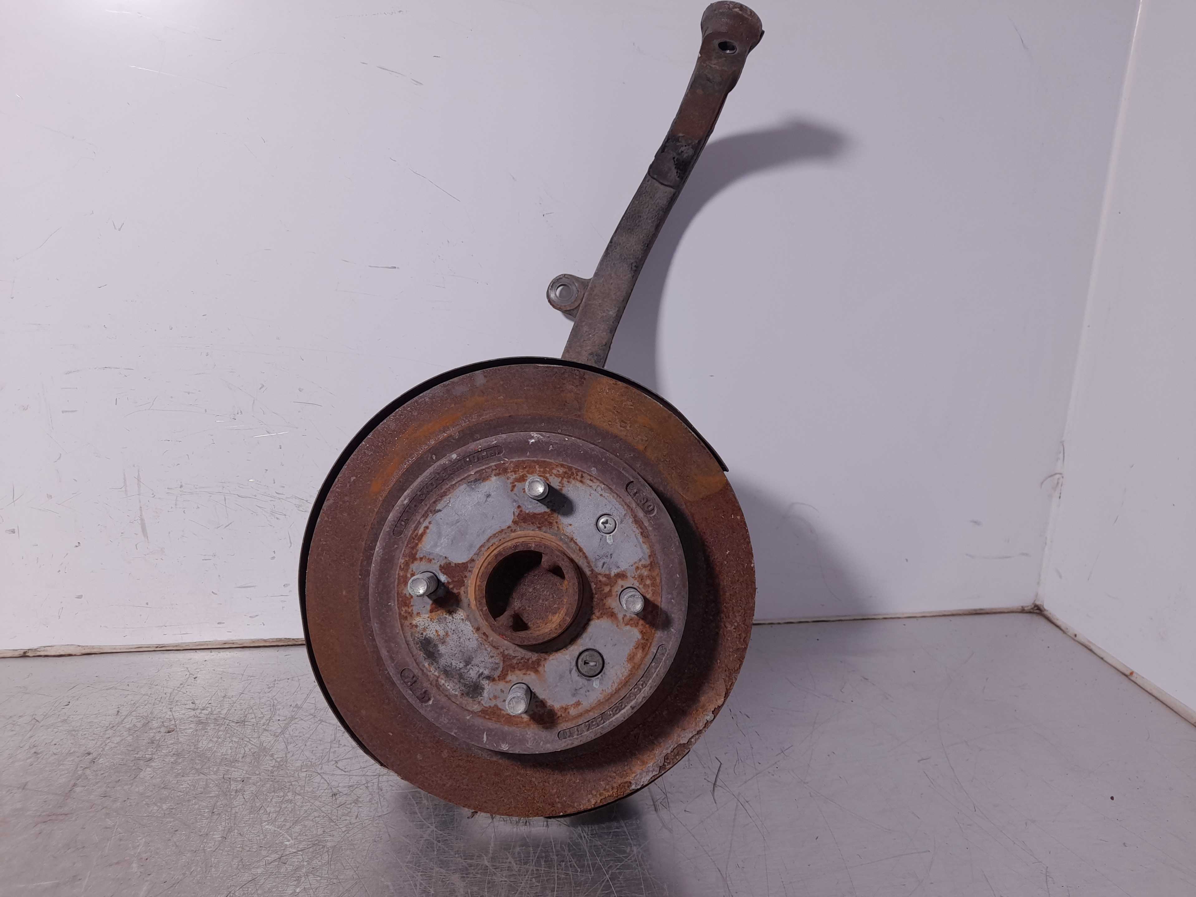 Recambio de mangueta trasera izquierda para chevrolet epica 2.0 diesel cat referencia OEM IAM   