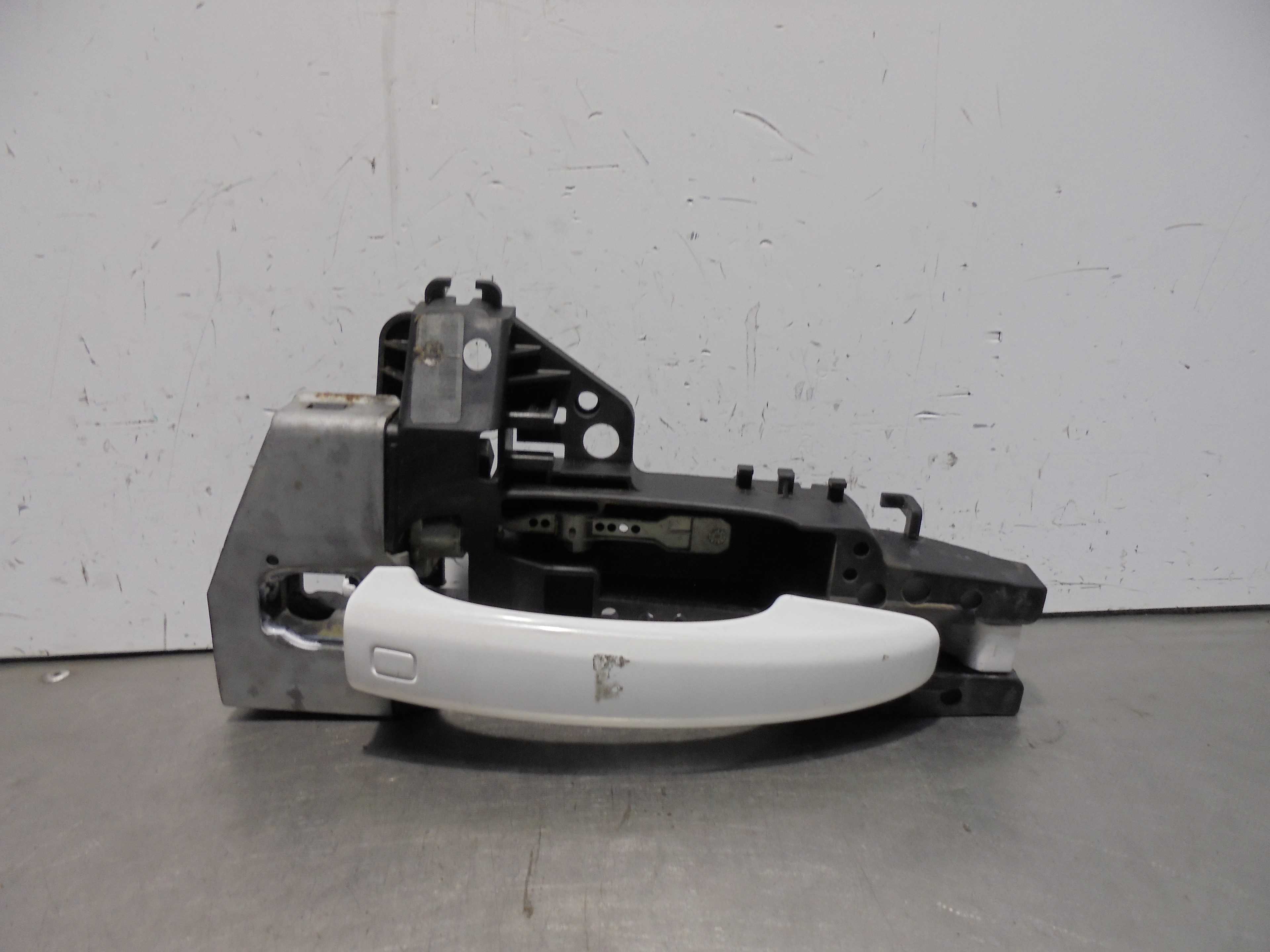 Recambio de maneta exterior delantera izquierda para audi a4 avant (8k5) (2008) básico referencia OEM IAM  VALEO 