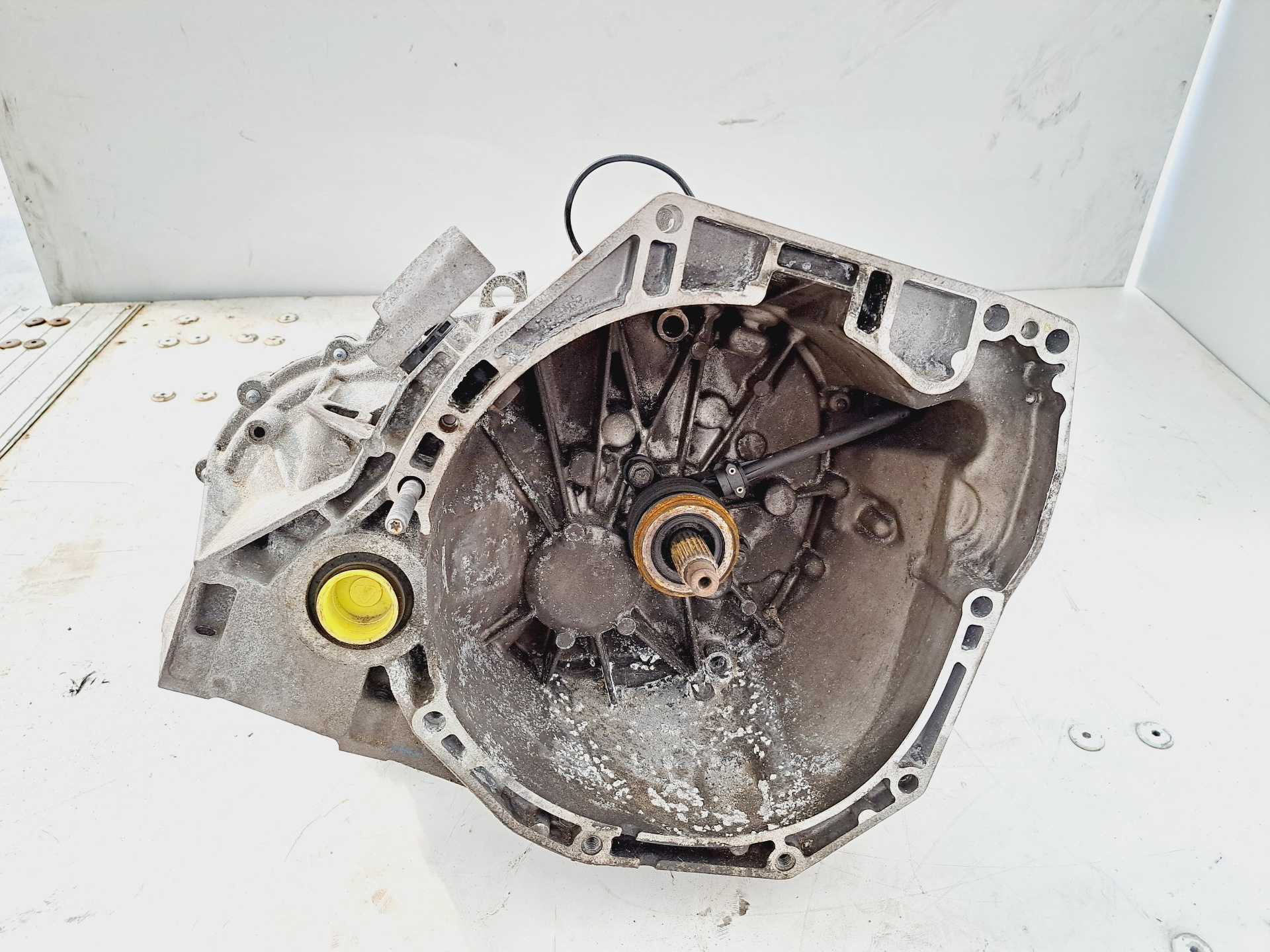 Recambio de caja cambios para renault megane iii berlina 5 p dynamique referencia OEM IAM TL4068 320108729R 