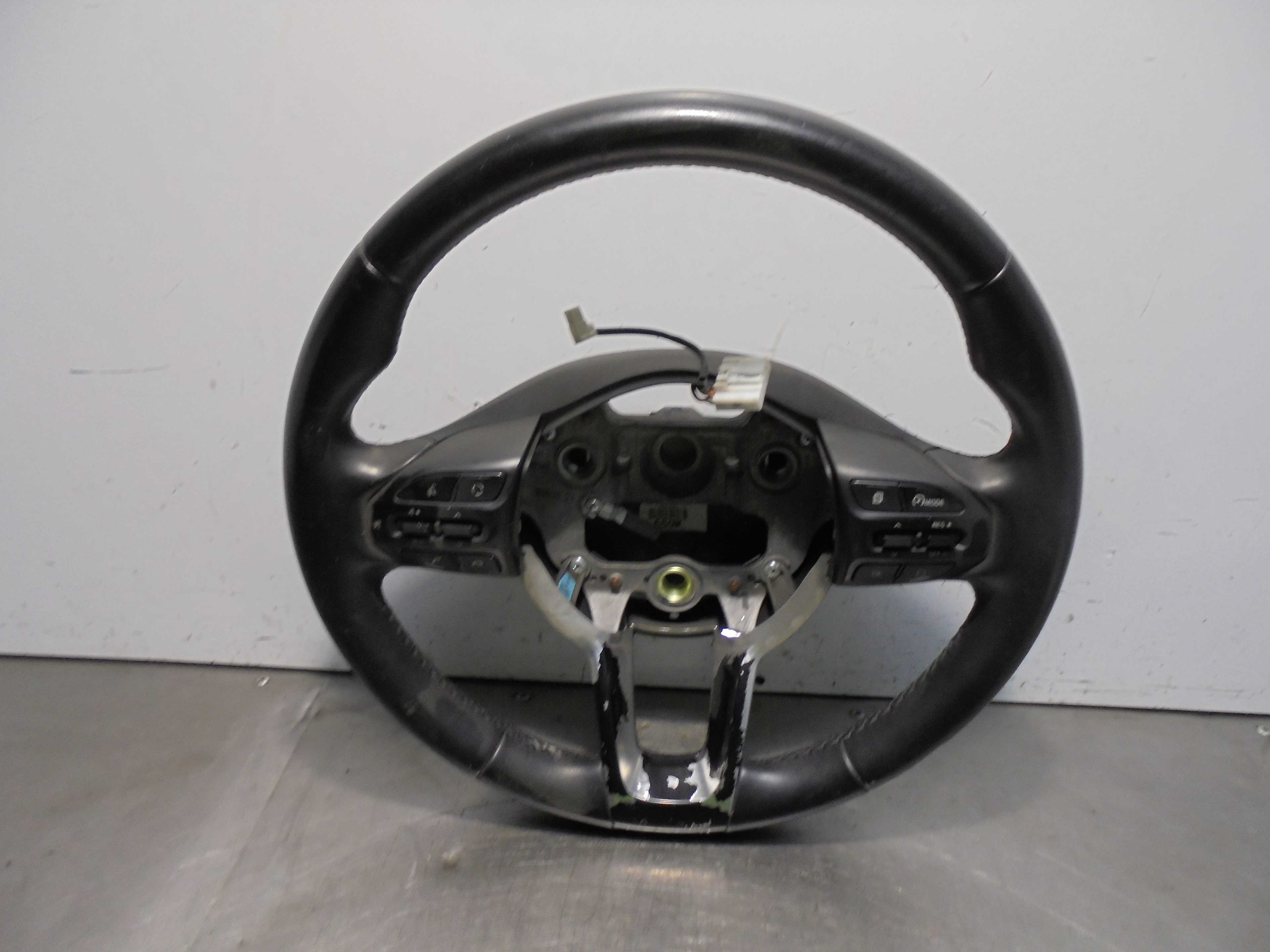 Recambio de volante para kia rio (yb) attract referencia OEM IAM 56100H8550  