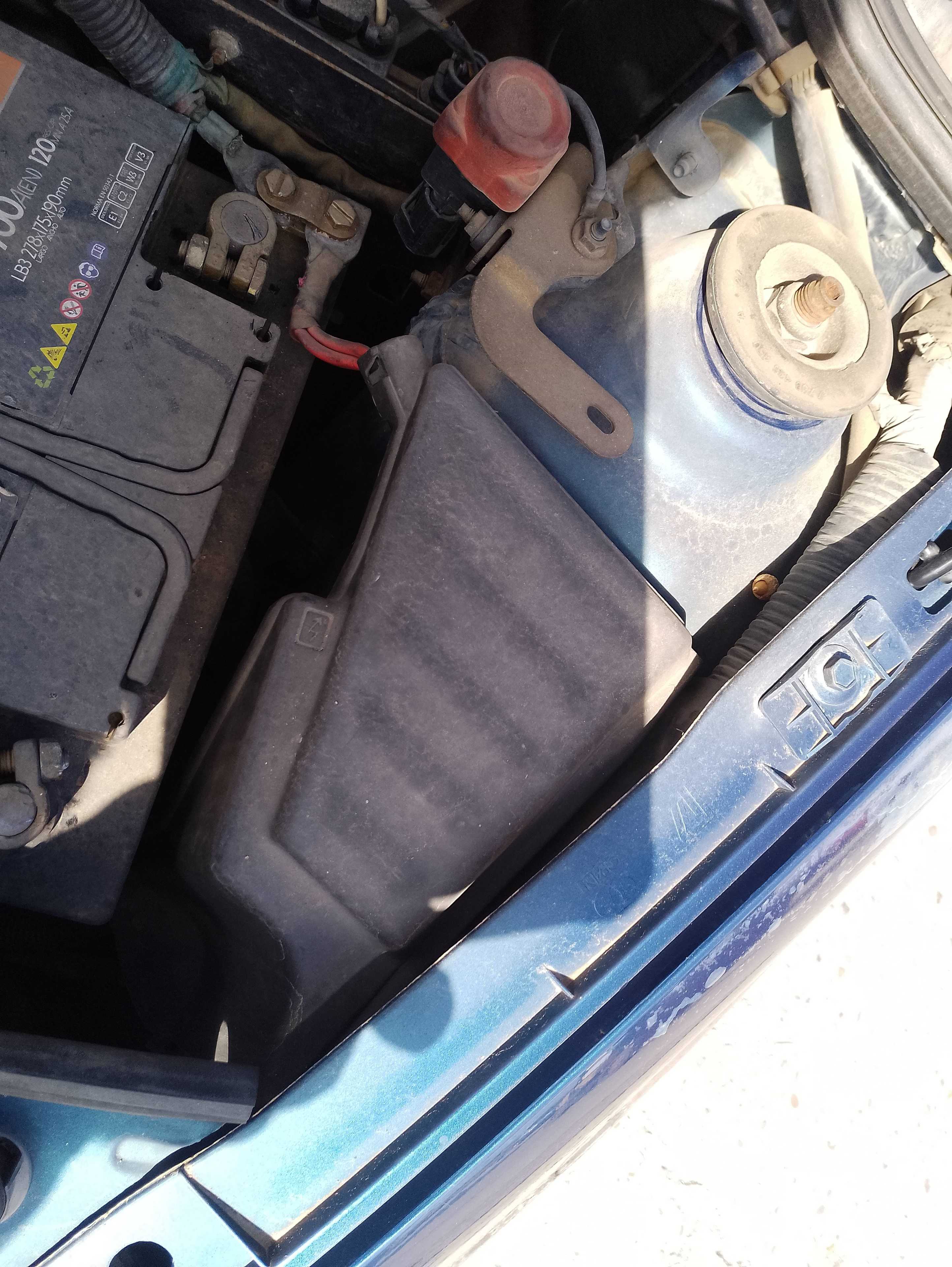 Recambio de caja reles / fusibles para renault clio ii fase i (b/cbo) 1.9 d mtv referencia OEM IAM   