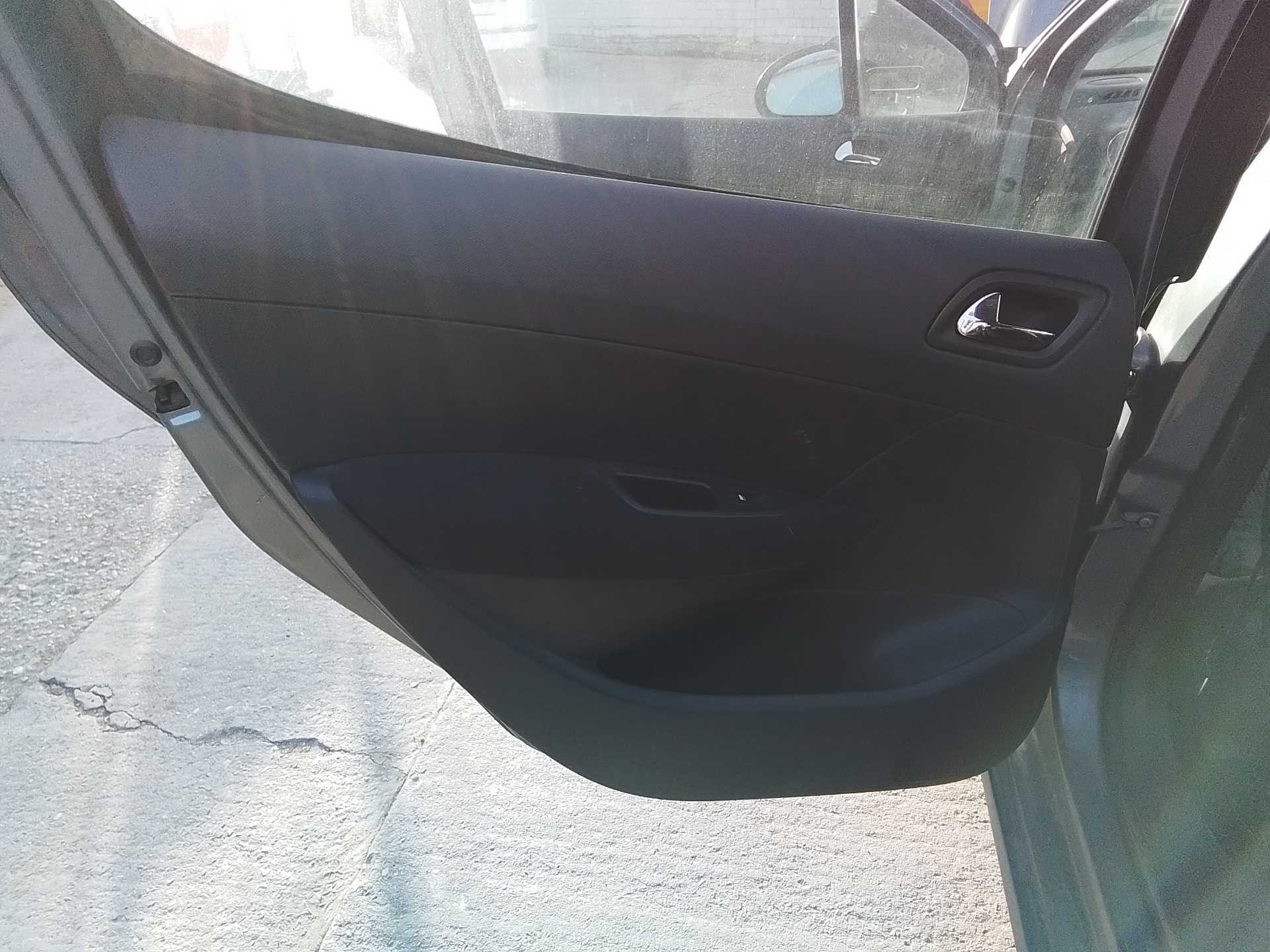 Recambio de guarnecido puerta trasera izquierda para peugeot 308 2.0 16v hdi fap referencia OEM IAM   