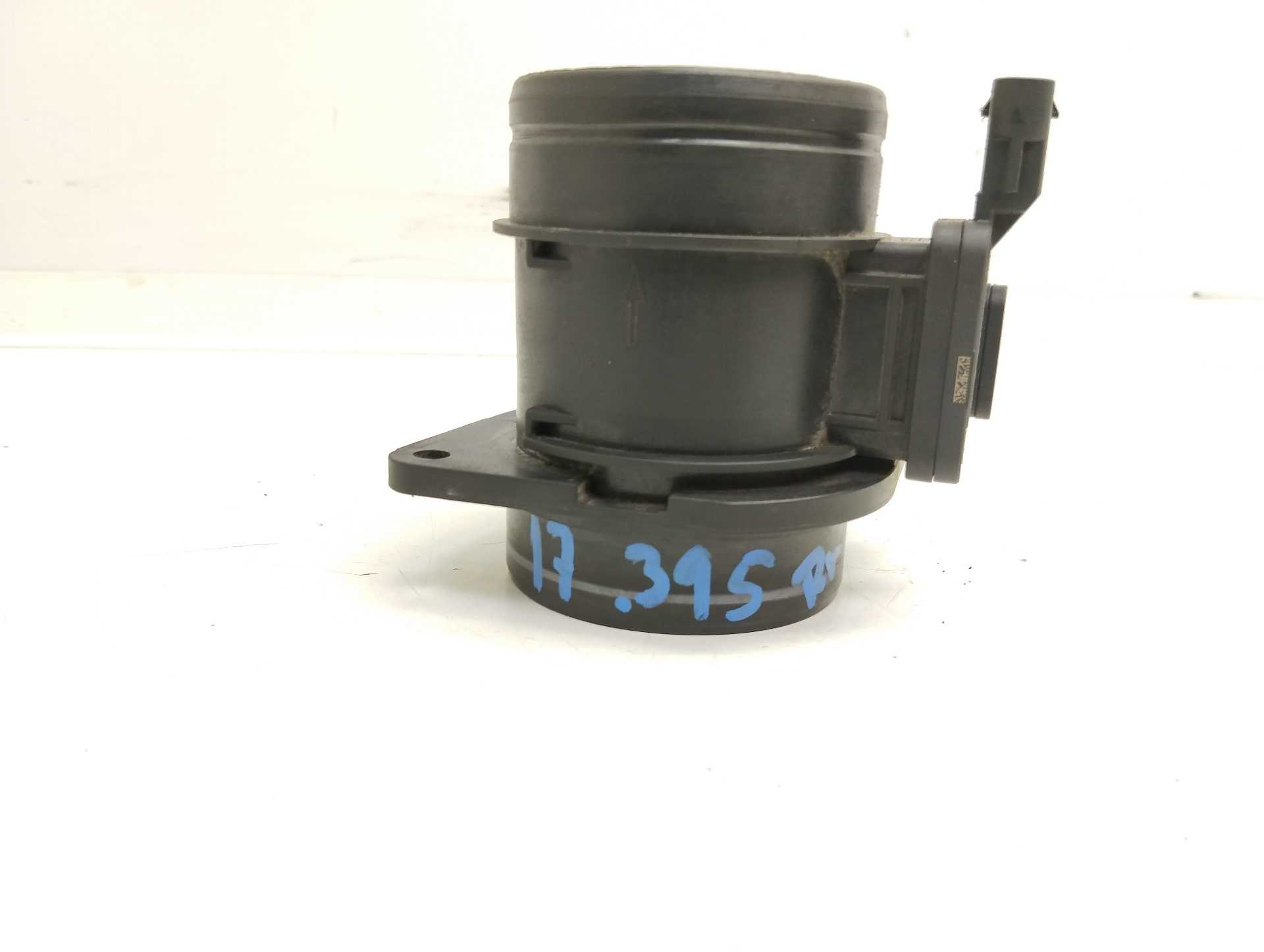 Recambio de caudalimetro para volkswagen golf vii lim. 1.6 tdi dpf referencia OEM IAM 04L906461B  