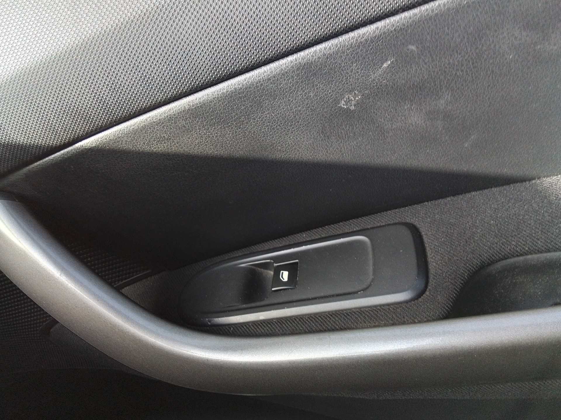 Recambio de mando elevalunas delantero derecho para peugeot 308 2.0 16v hdi fap referencia OEM IAM   