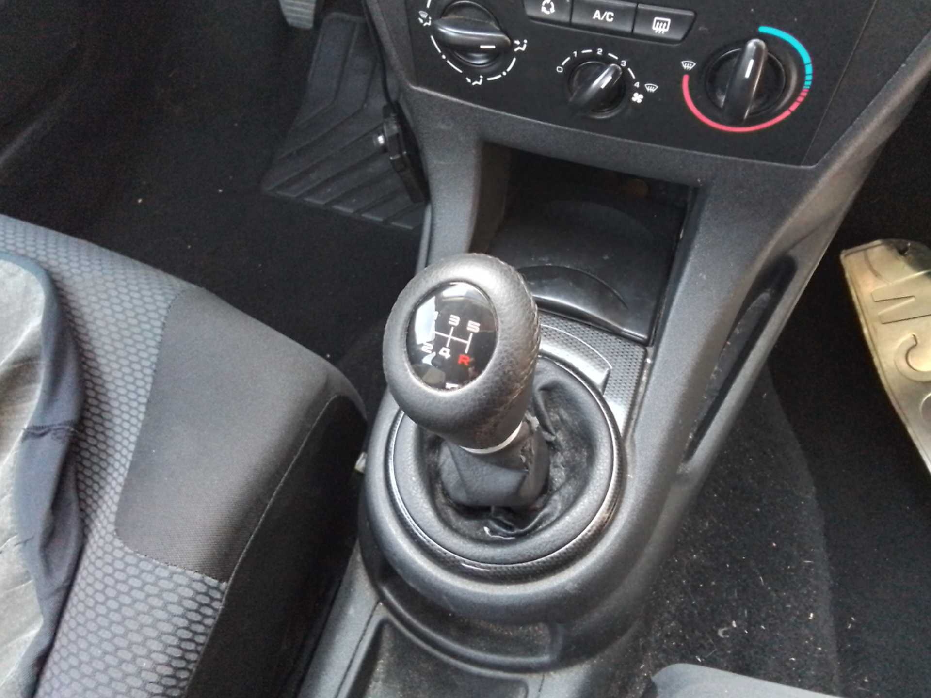 Recambio de palanca cambio para citroën c4 berlina lx referencia OEM IAM   
