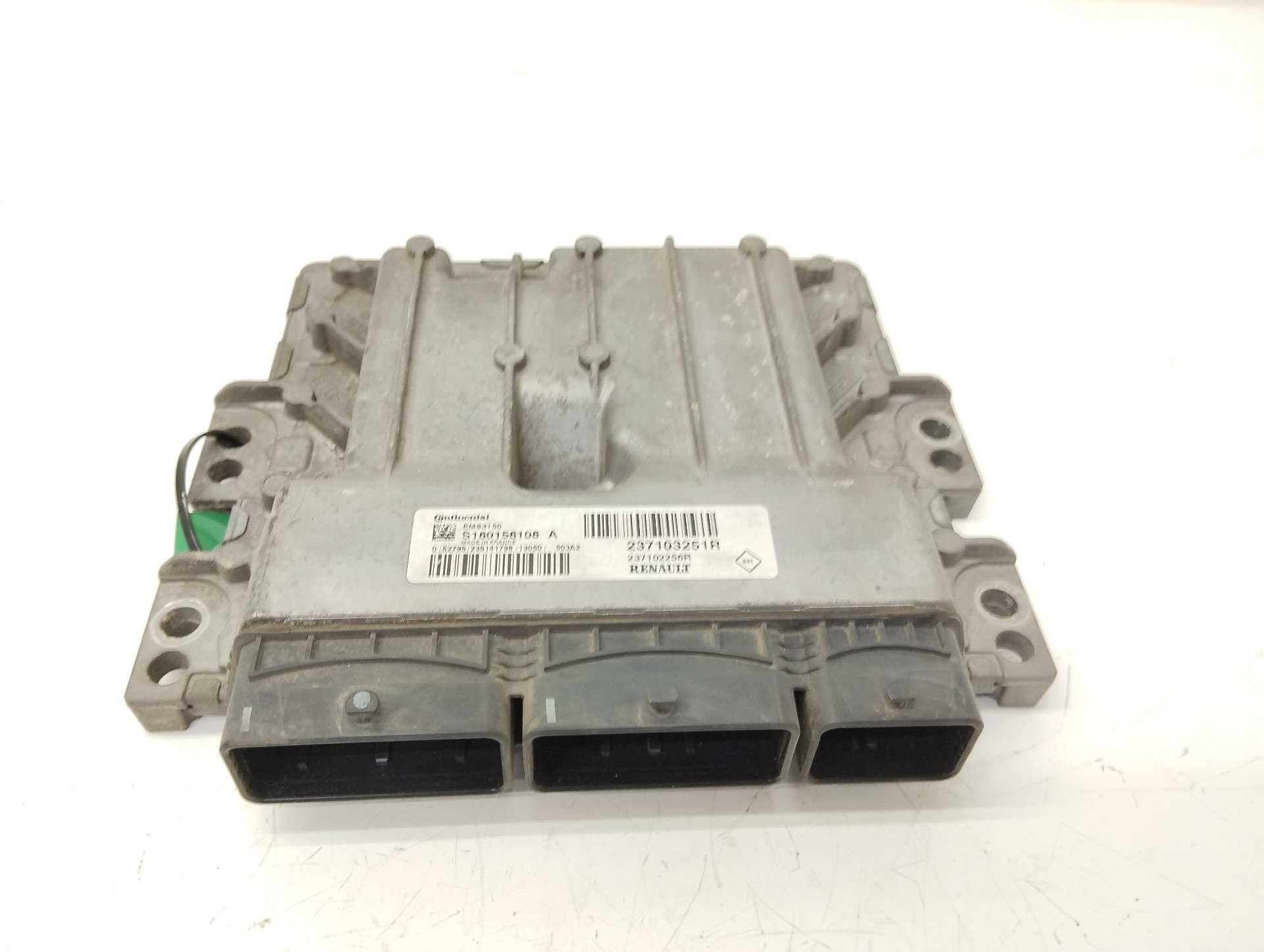Recambio de centralita motor uce para renault megane iii berlina 5 p dynamique referencia OEM IAM 237103251R S180158108A EMS3150