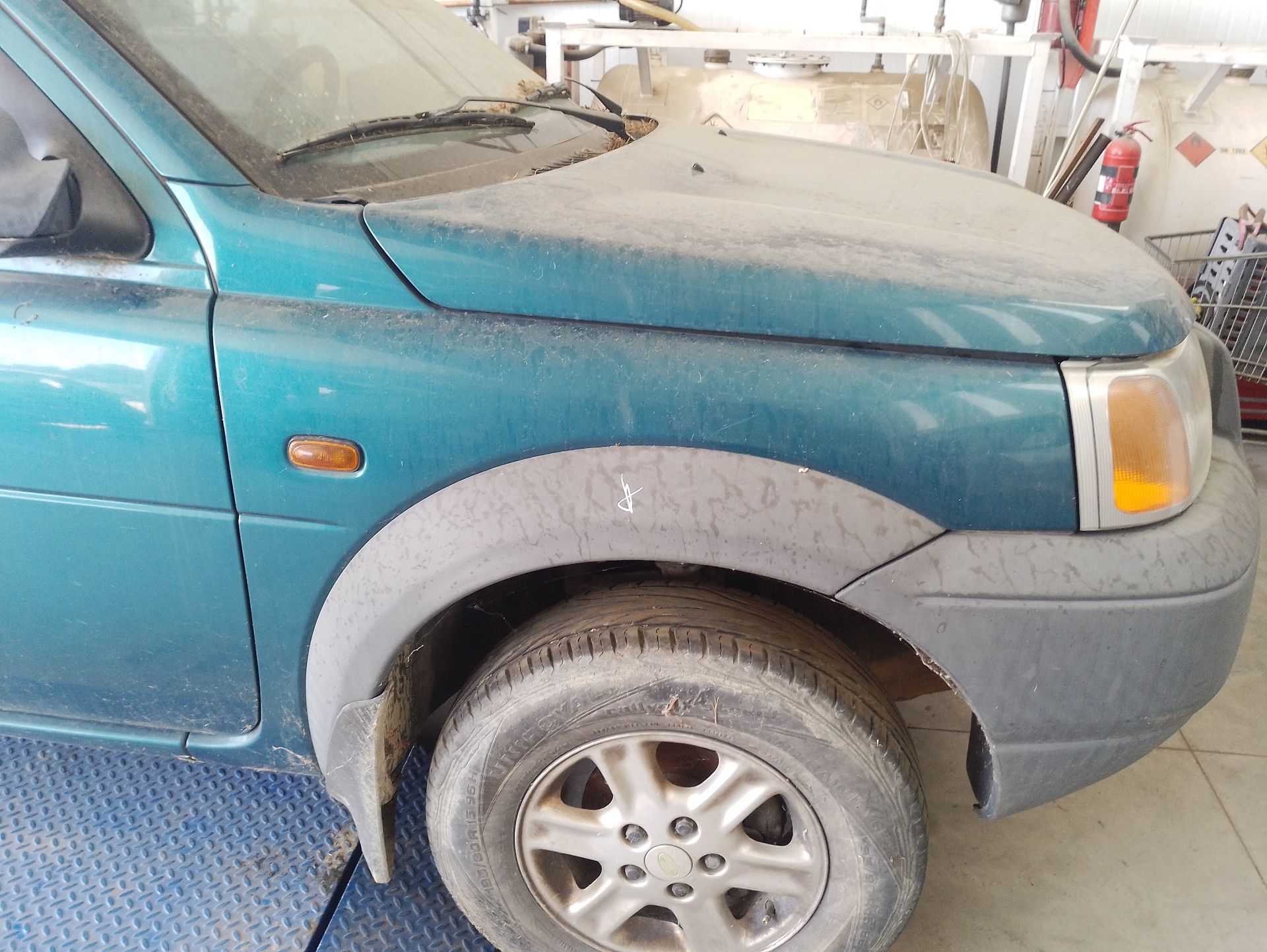 Recambio de aleta delantera derecha para land rover freelander i (l314) 2.0 di 4x4 referencia OEM IAM ASB490120  