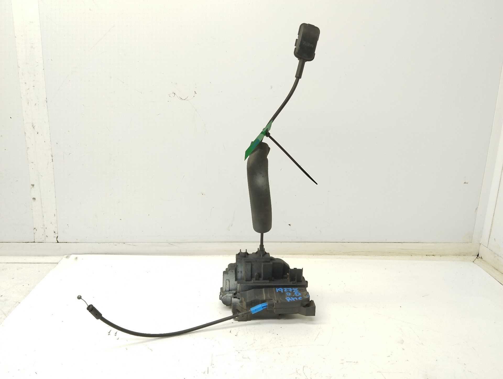 Recambio de cerradura puerta delantera derecha para renault megane iii berlina 5 p dynamique referencia OEM IAM 805020001R  