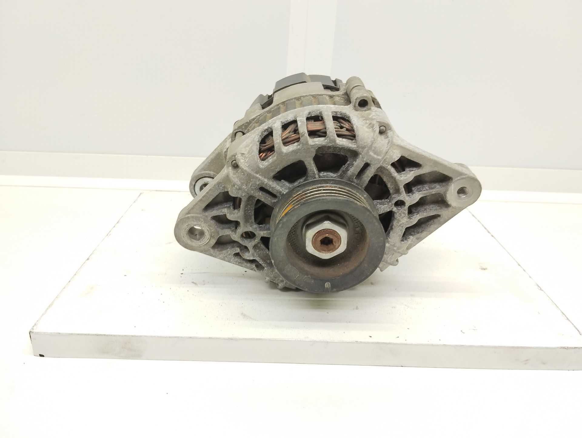 Recambio de alternador para hyundai i20 1.2 cat referencia OEM IAM 3730003300 2606900 VALEO