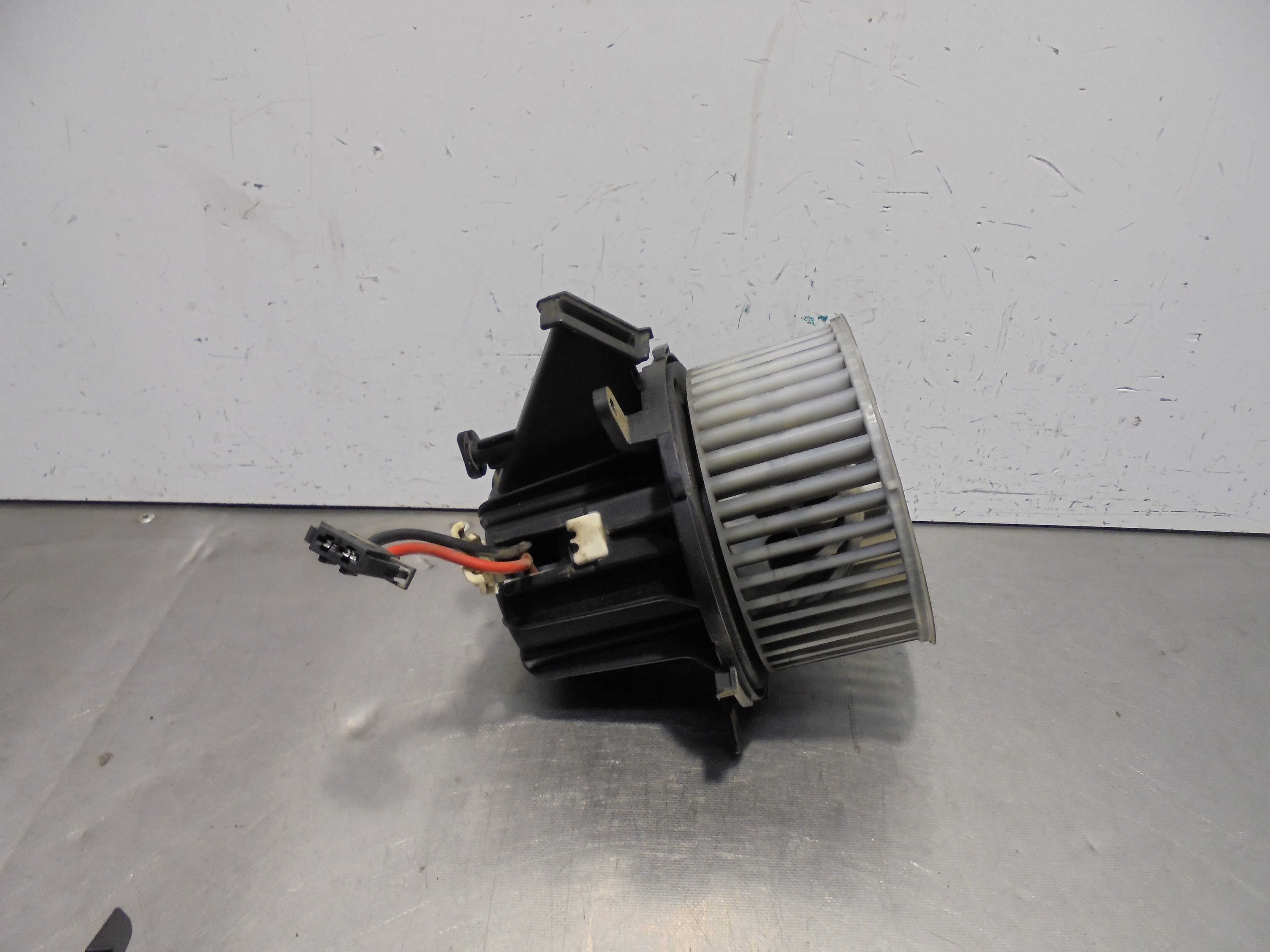 Recambio de motor calefaccion para audi a4 avant (8k5) (2008) básico referencia OEM IAM  BEHR 