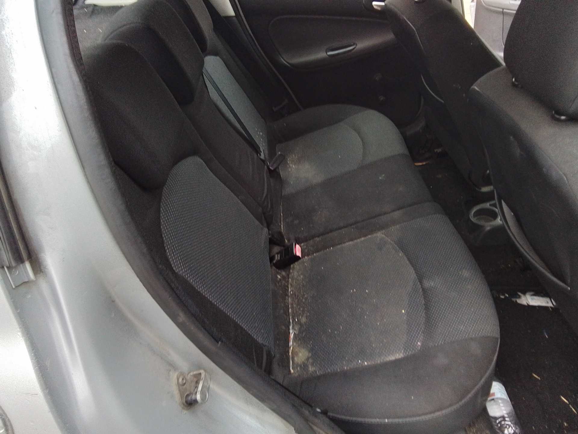 Recambio de asientos traseros para peugeot 206+ básico referencia OEM IAM   