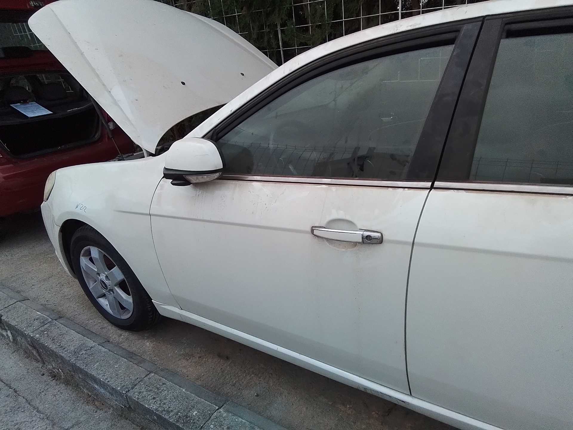 Recambio de puerta delantera izquierda para chevrolet epica 2.0 diesel cat referencia OEM IAM   