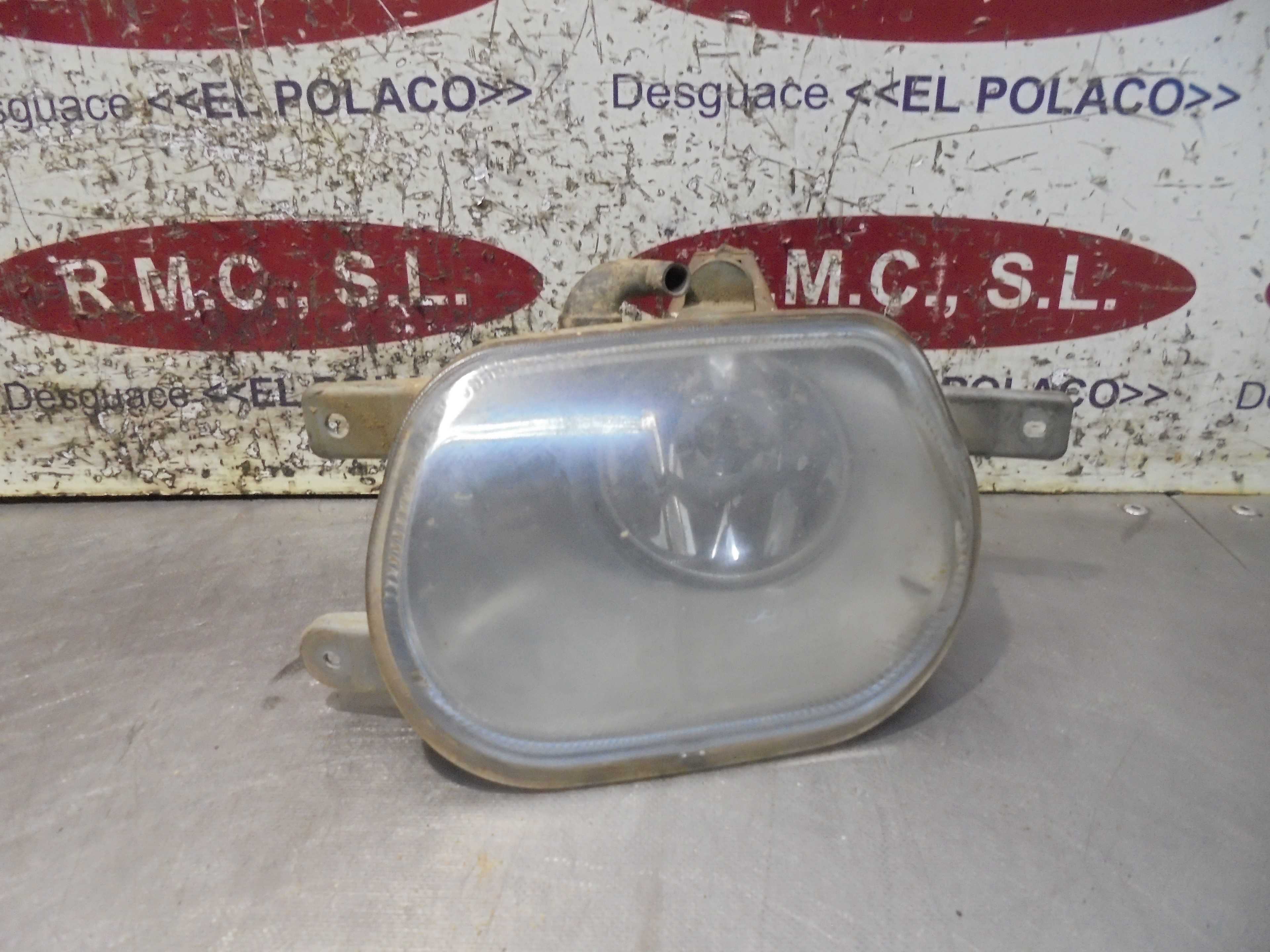 Recambio de faro antiniebla derecho para volvo xc90 2.4 diesel cat referencia OEM IAM 8693796  
