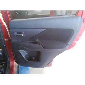 GUARNECIDO PUERTA TRASERA DERECHA 