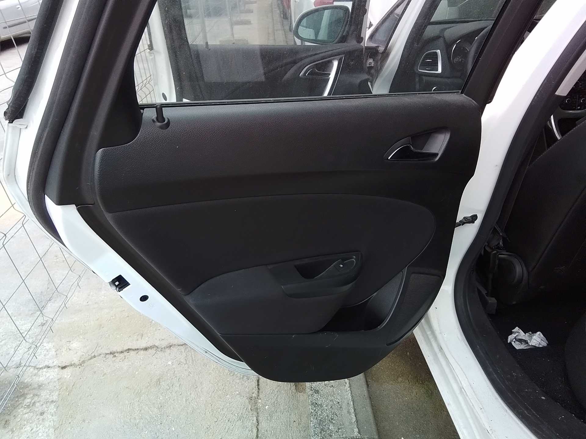 Recambio de guarnecido puerta trasera izquierda para opel astra j lim. excellence referencia OEM IAM   