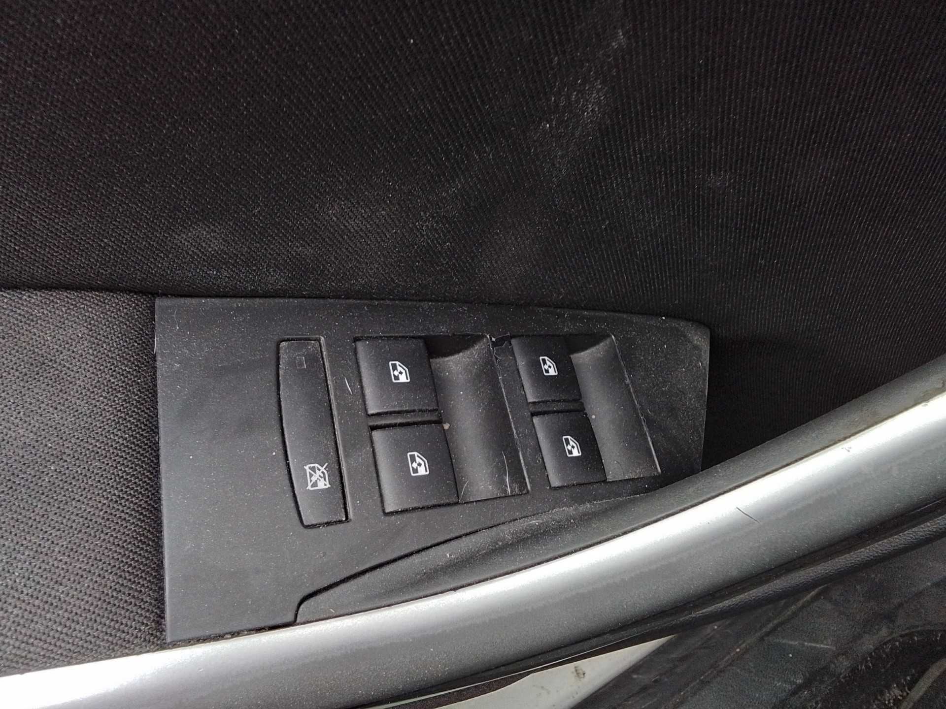 Recambio de mando elevalunas delantero izquierdo para opel astra j lim. excellence referencia OEM IAM   