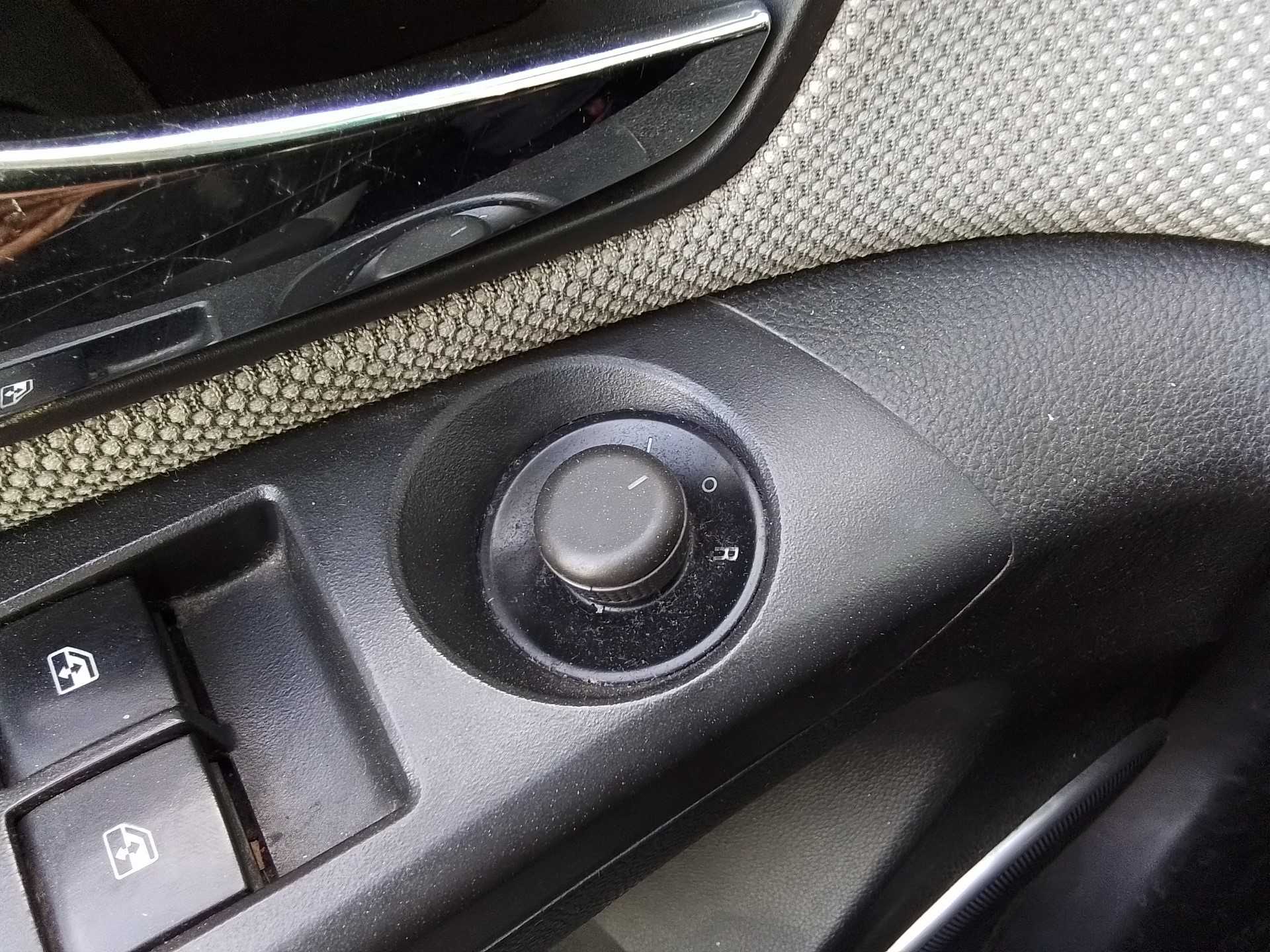Recambio de mando retrovisor para chevrolet cruze 2.0 diesel cat referencia OEM IAM   