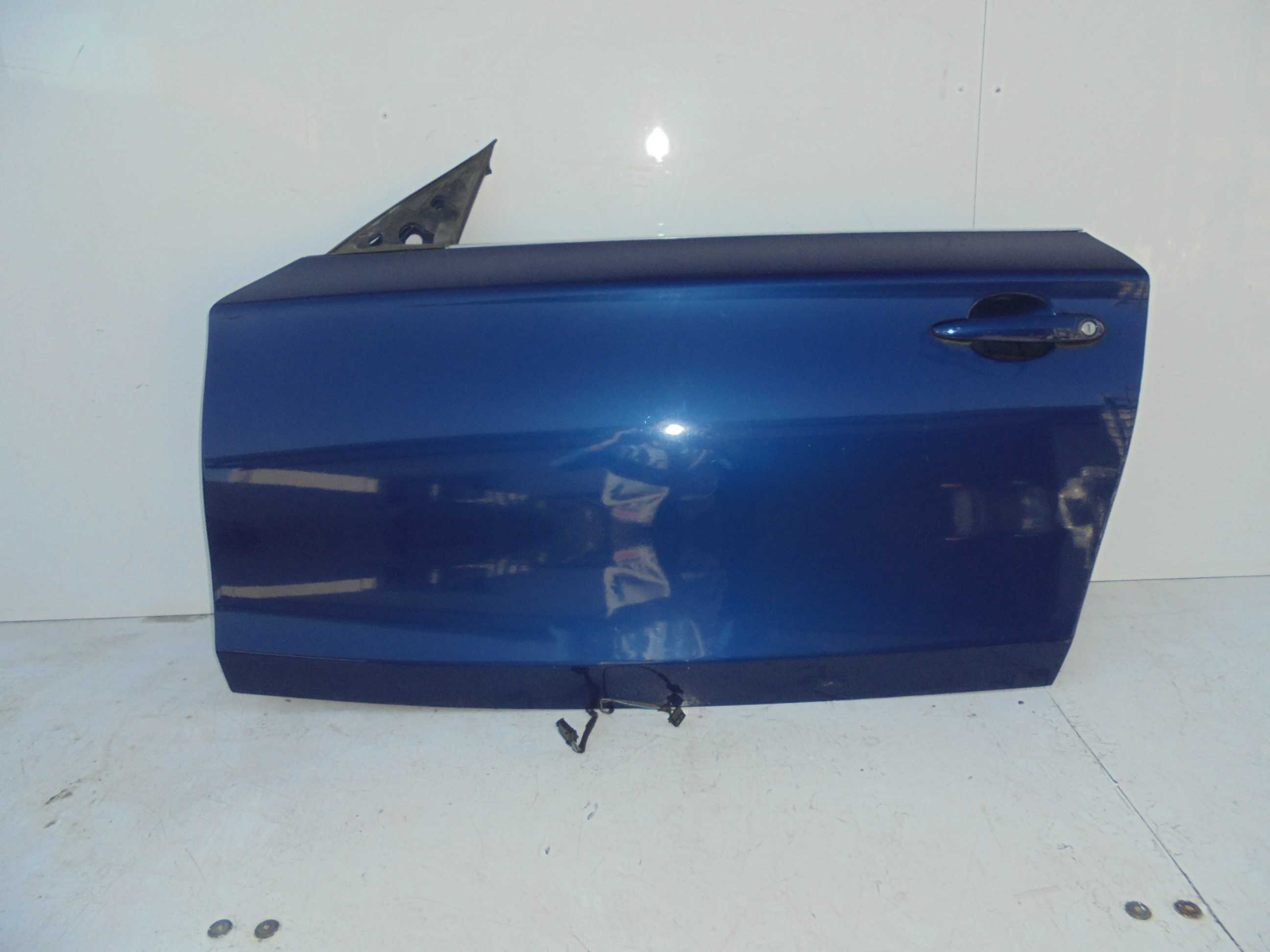 Recambio de puerta delantera izquierda para bmw serie 1 berlina (e81/e87) 118d limited sport edition referencia OEM IAM   