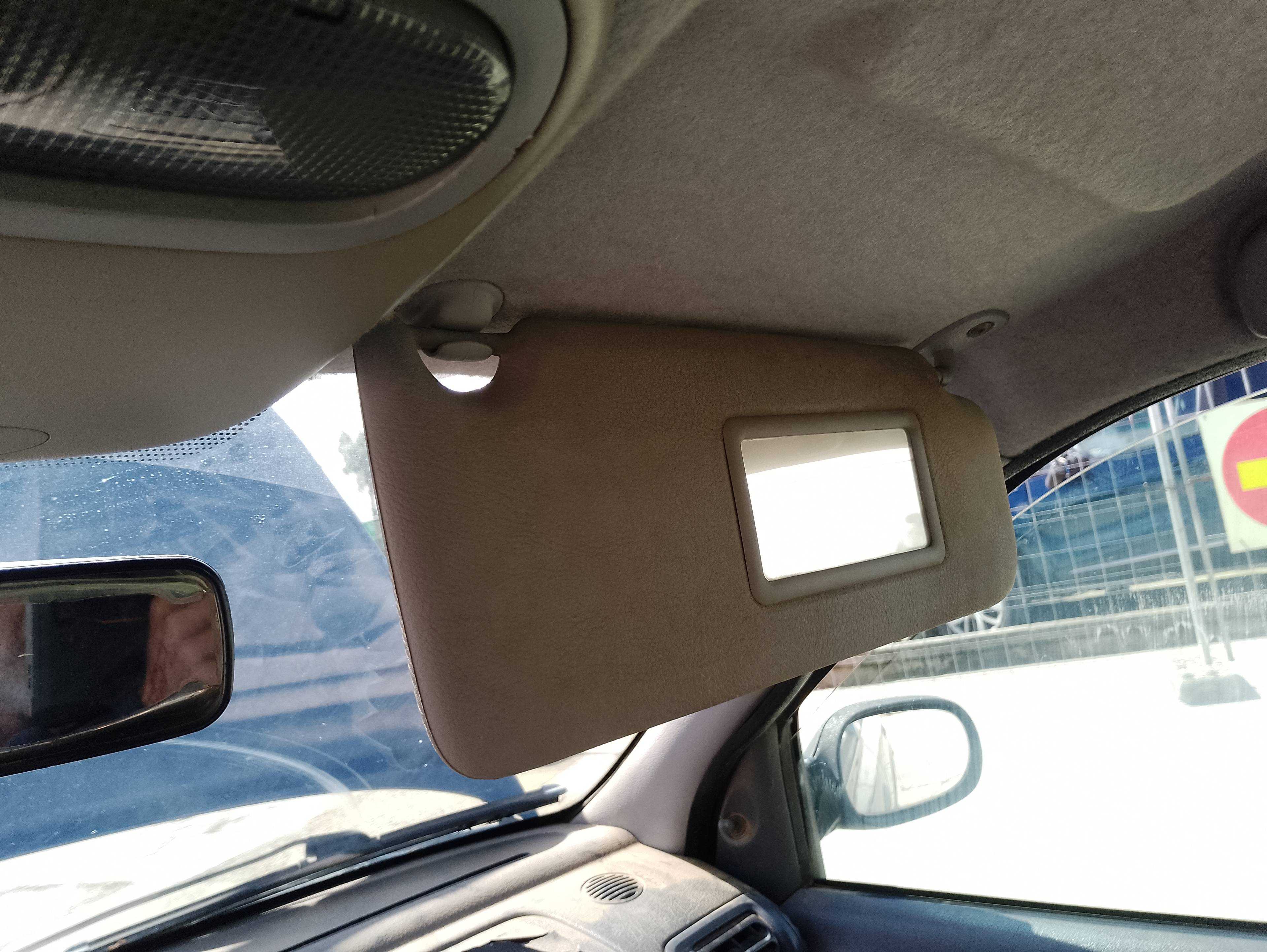 Recambio de parasol derecho para renault clio ii fase i (b/cbo) 1.9 d mtv referencia OEM IAM   