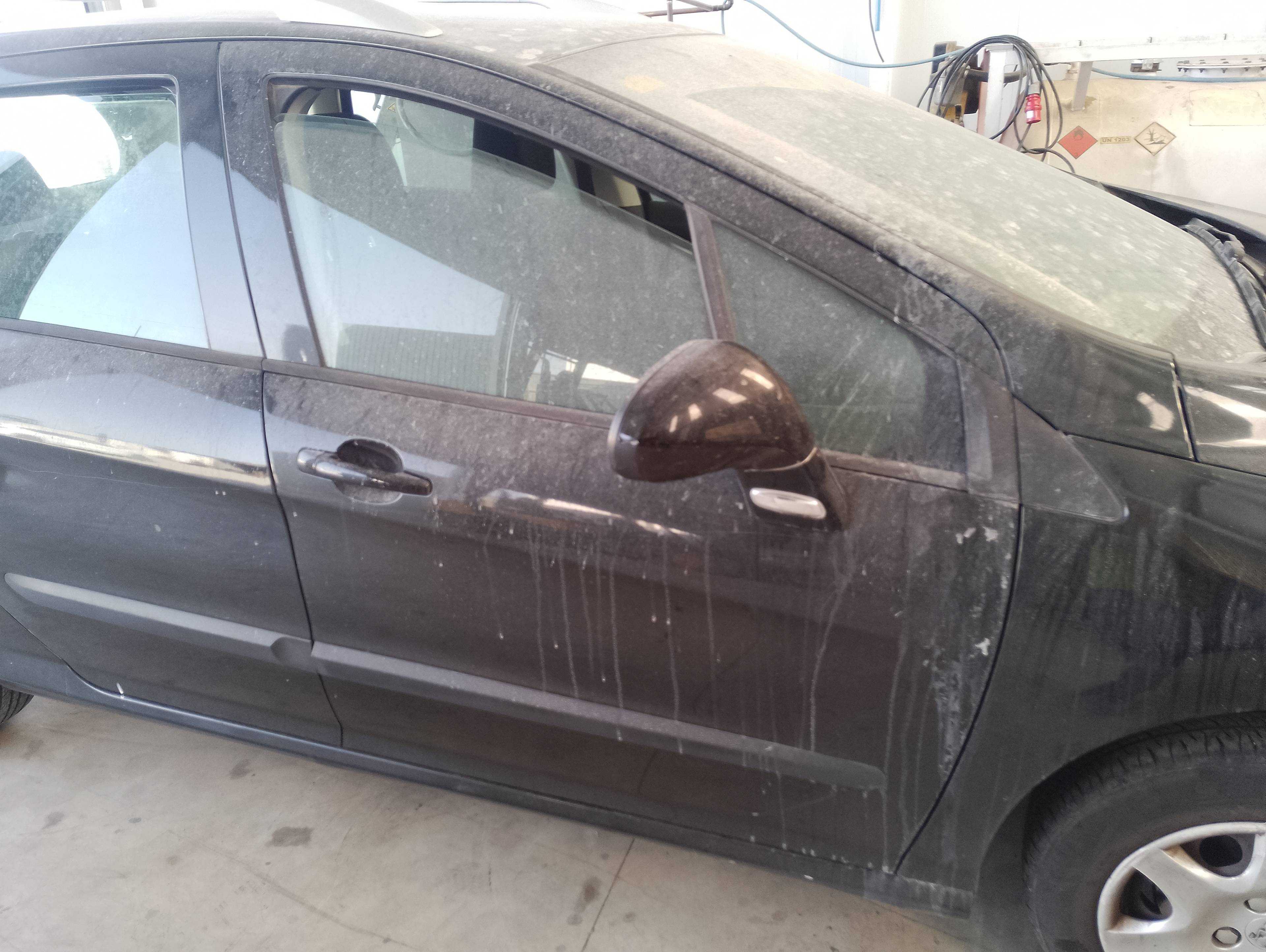 Recambio de puerta delantera derecha para peugeot 308 sw sportium referencia OEM IAM   