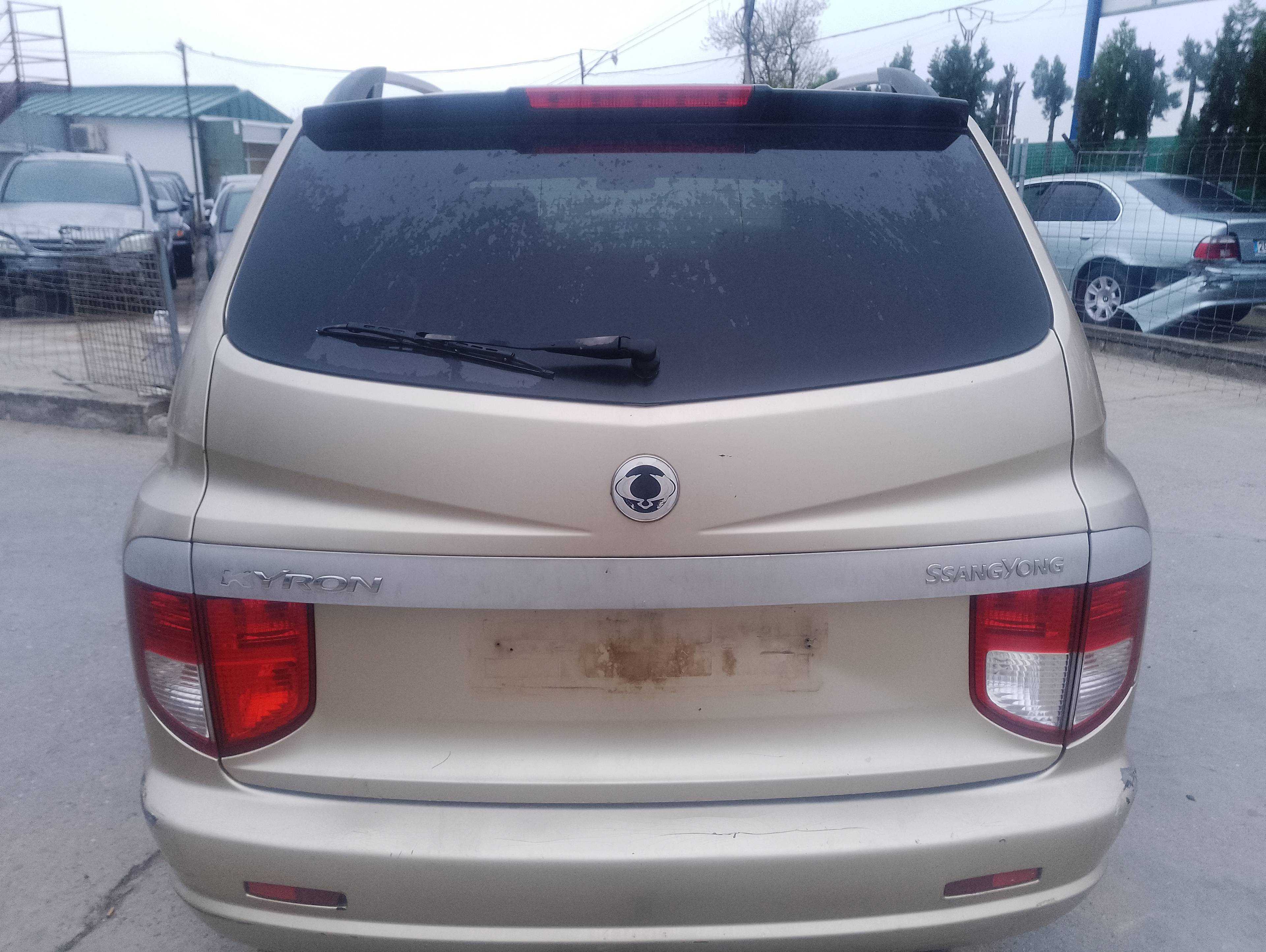 Recambio de porton trasero para ssangyong kyron 200 xdi limited referencia OEM IAM   