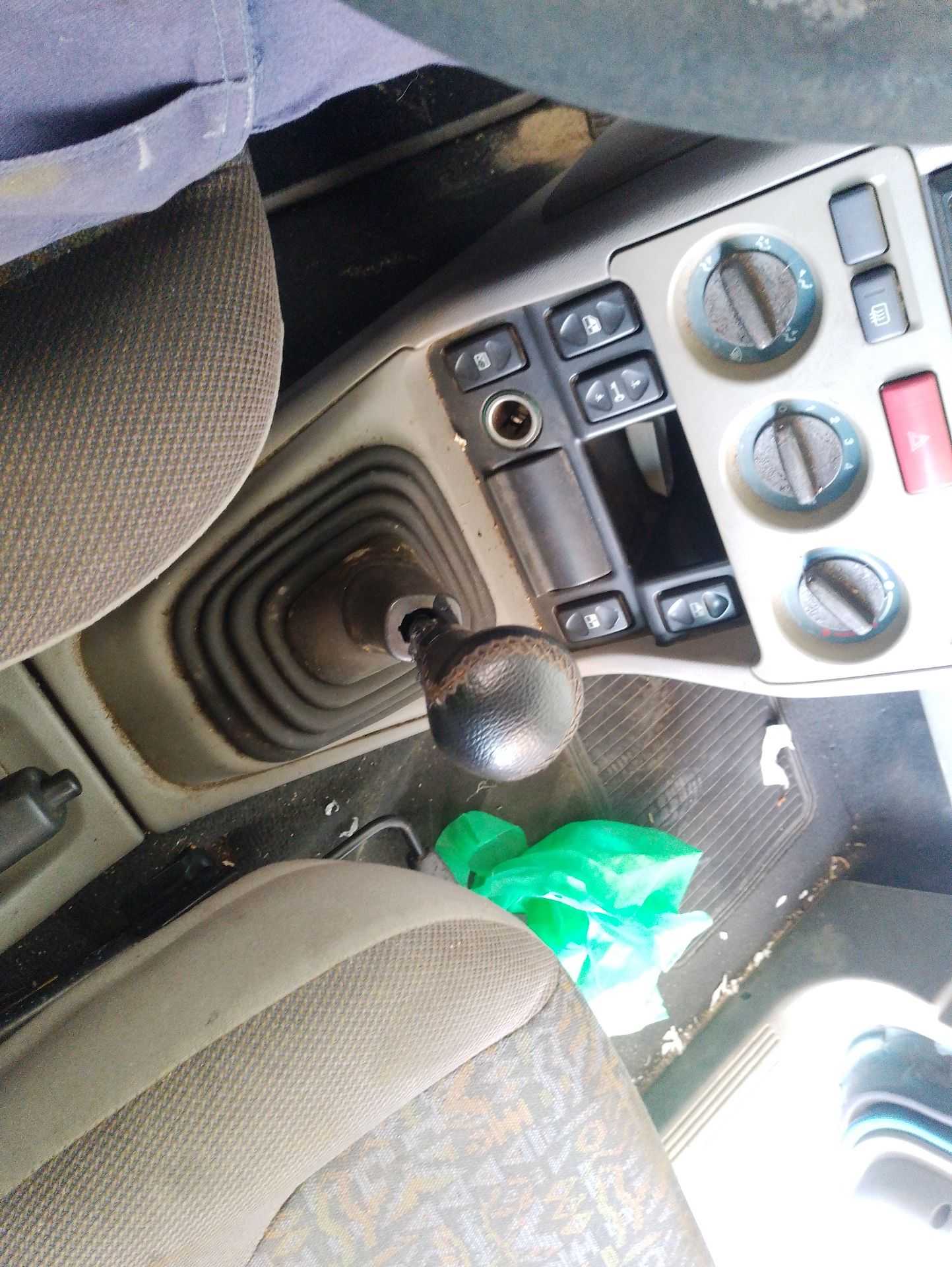 Recambio de palanca cambio para land rover freelander i (l314) 2.0 di 4x4 referencia OEM IAM UKE100700  