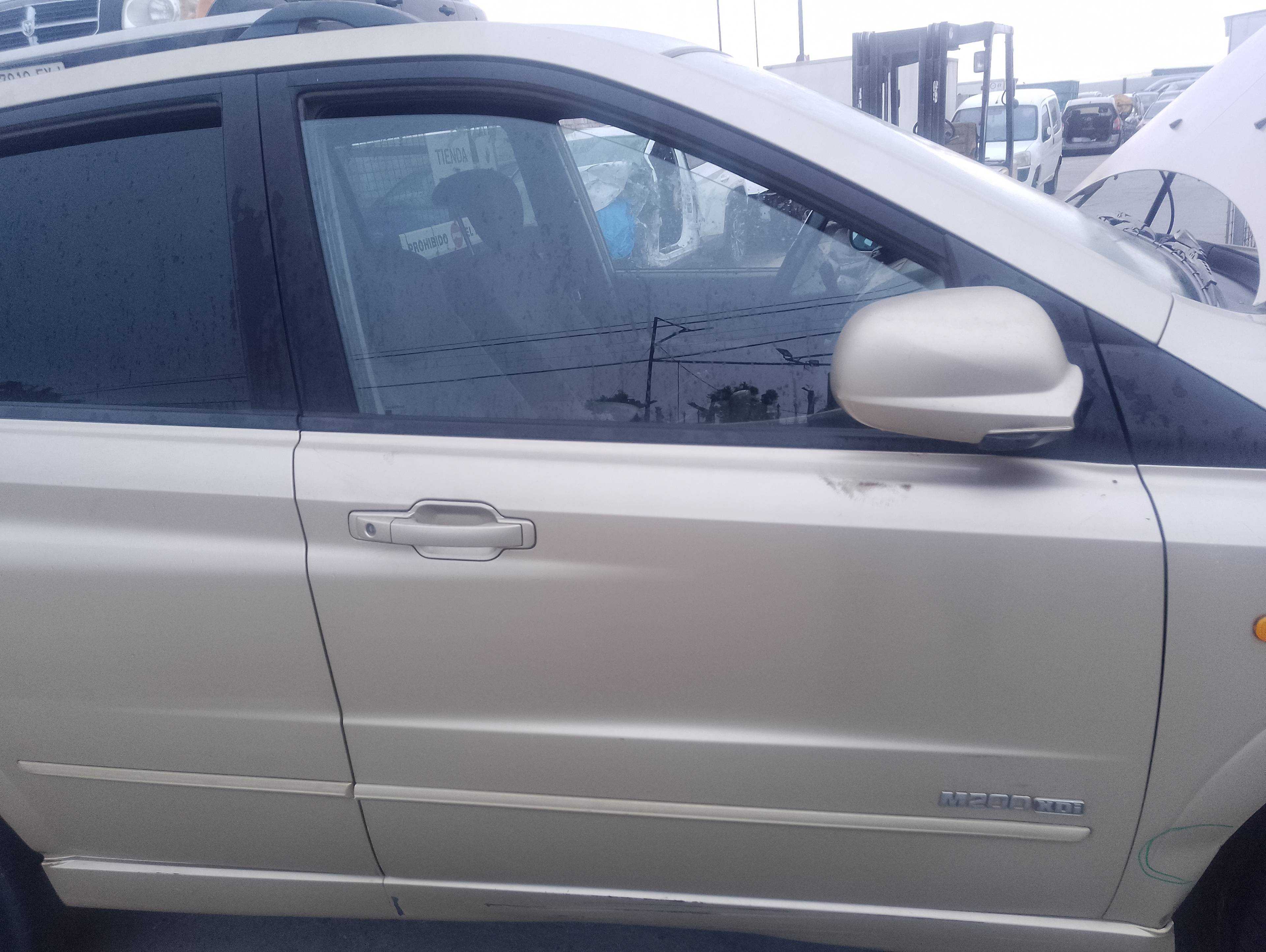 Recambio de puerta delantera derecha para ssangyong kyron 200 xdi limited referencia OEM IAM   