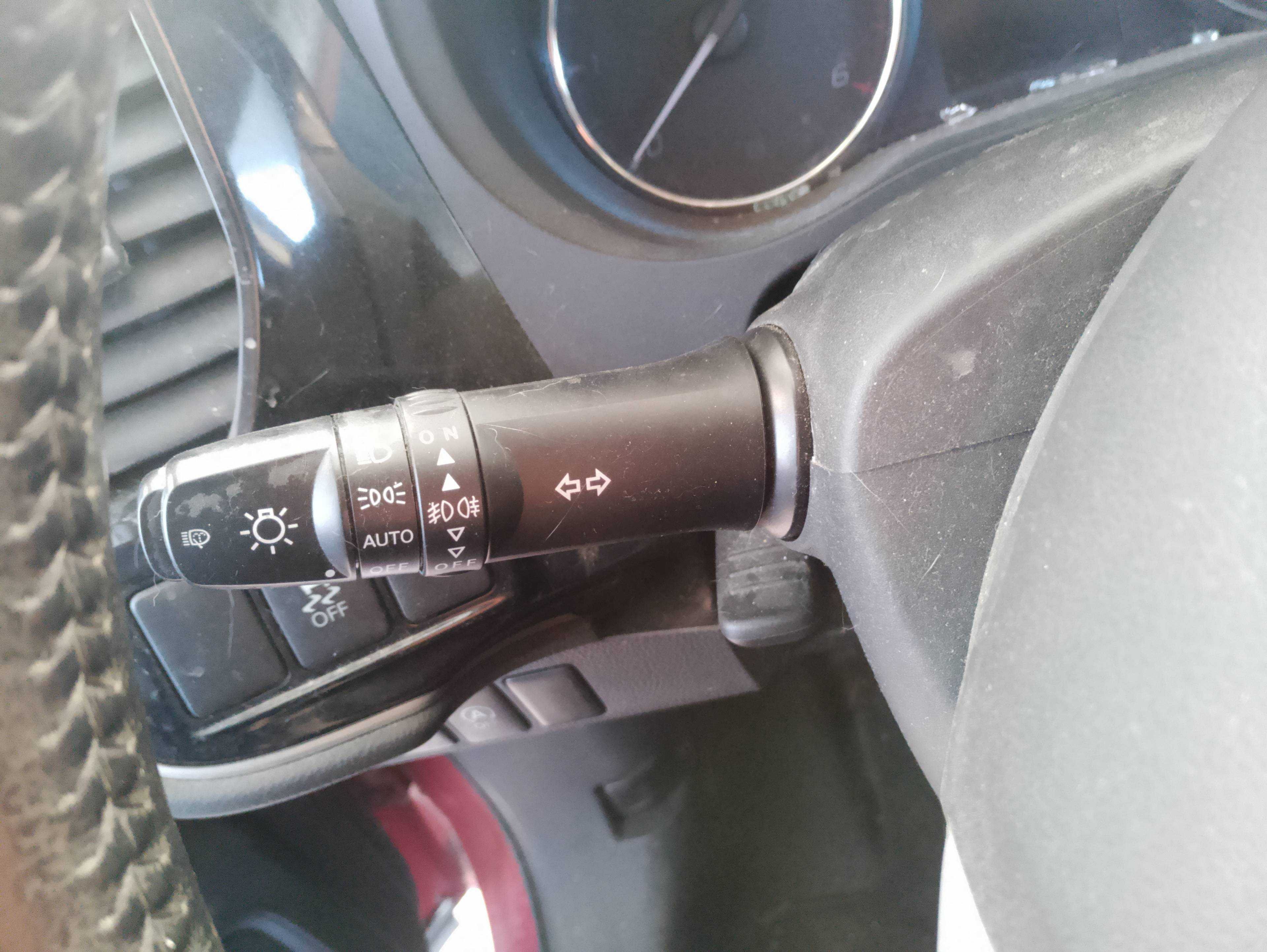 Recambio de mando luces para mitsubishi outlander (gf0) 2.2 di-d cat referencia OEM IAM   