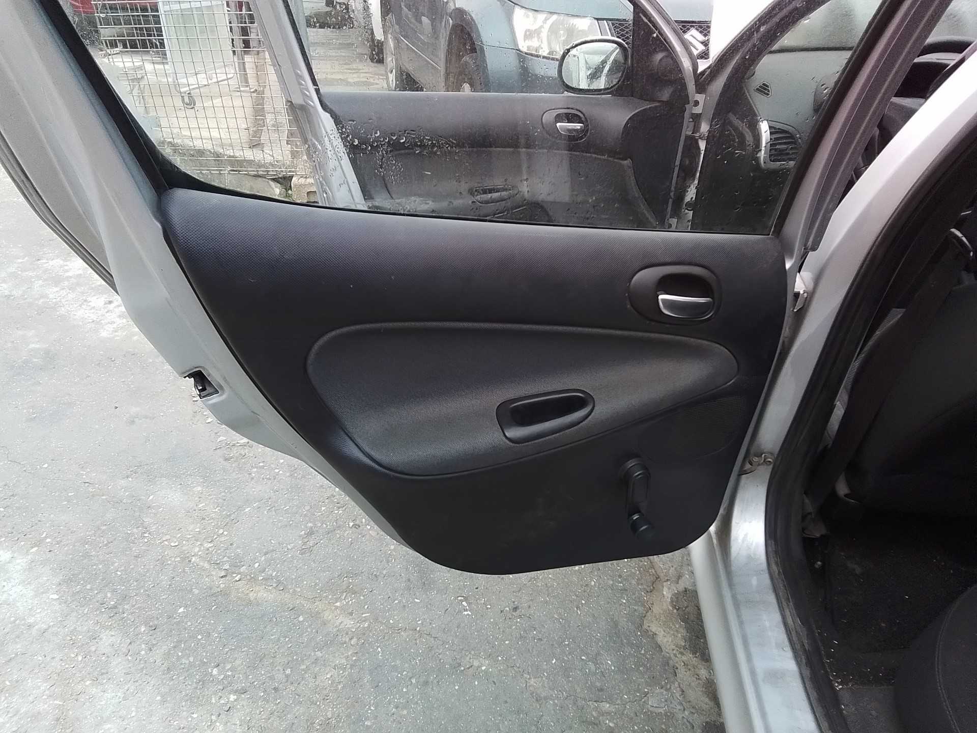 Recambio de guarnecido puerta trasera izquierda para peugeot 206+ básico referencia OEM IAM   