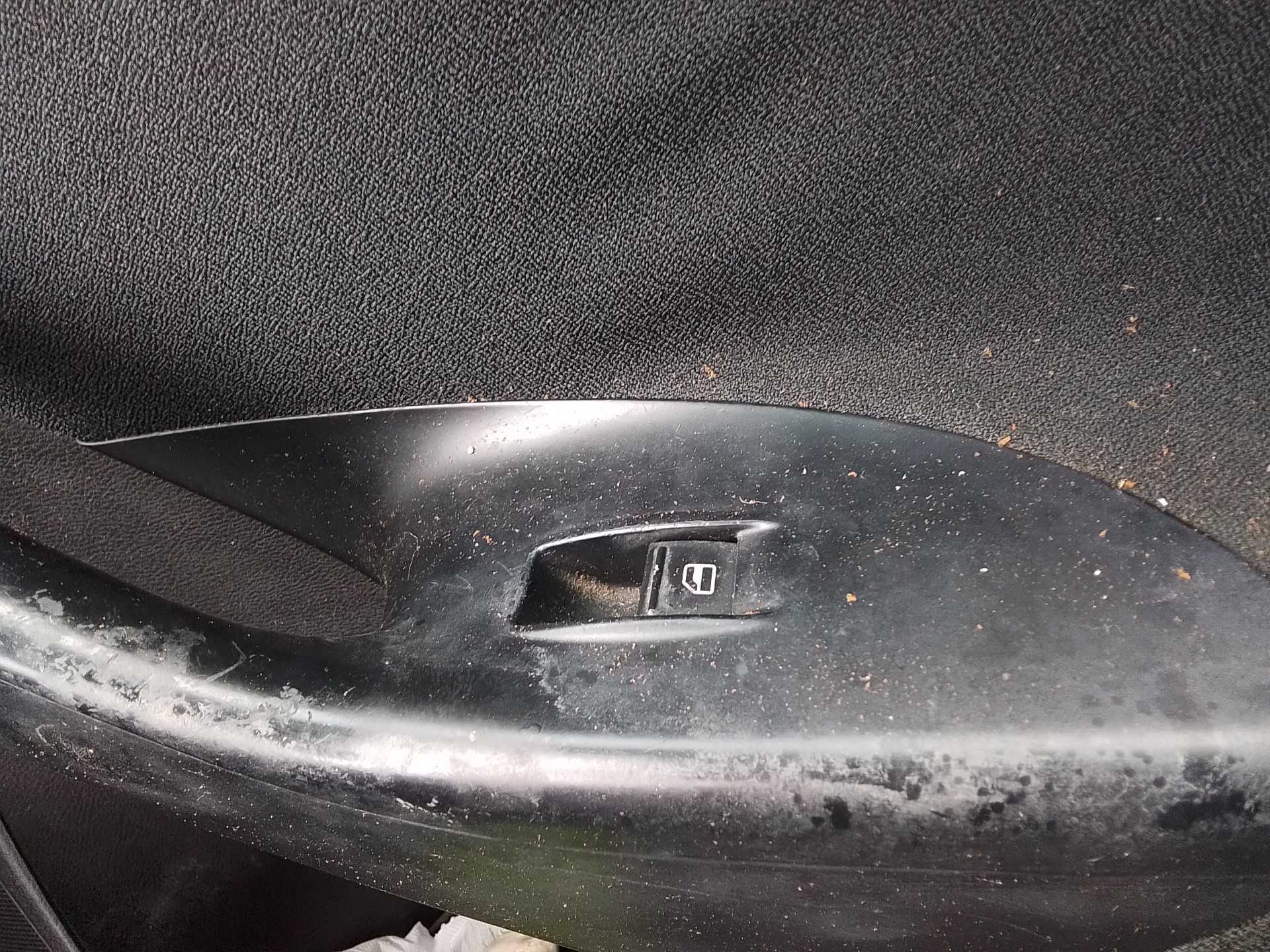 Recambio de mando elevalunas trasero derecho para volkswagen passat berlina (3c2) advance referencia OEM IAM   