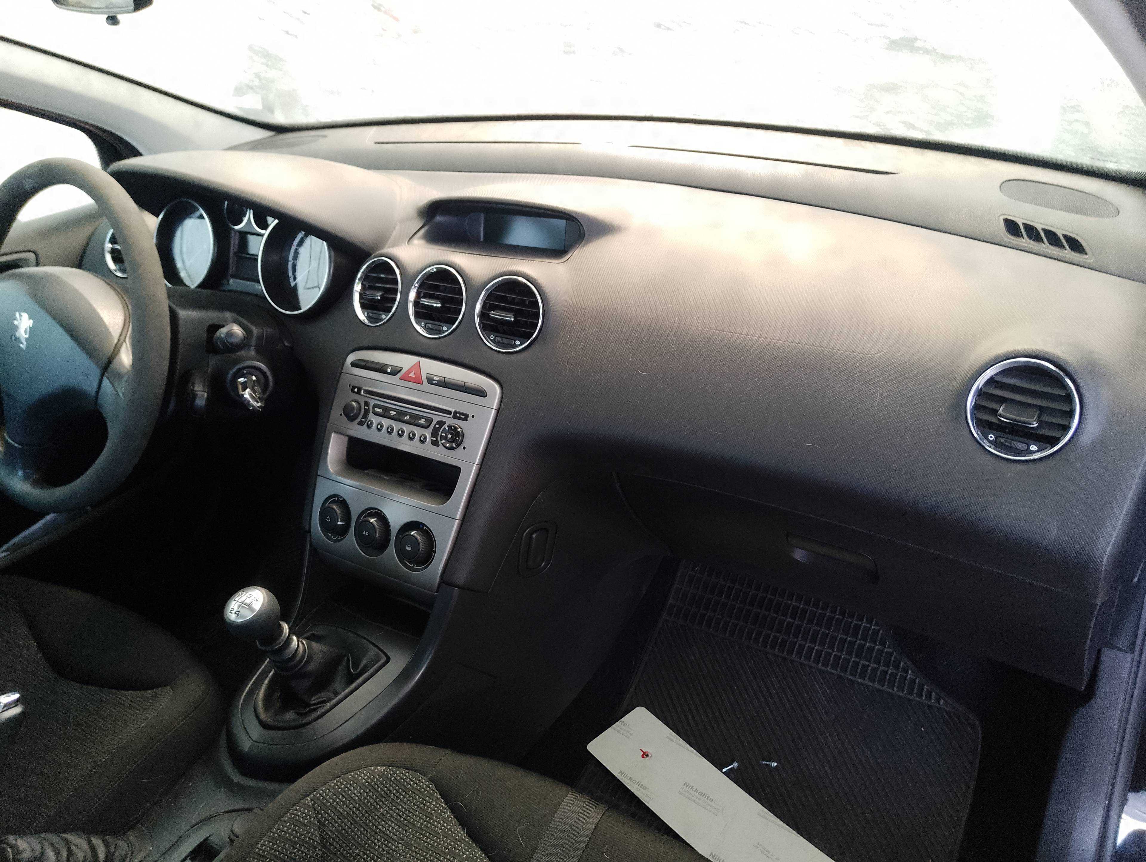 Recambio de salpicadero para peugeot 308 sw sportium referencia OEM IAM   