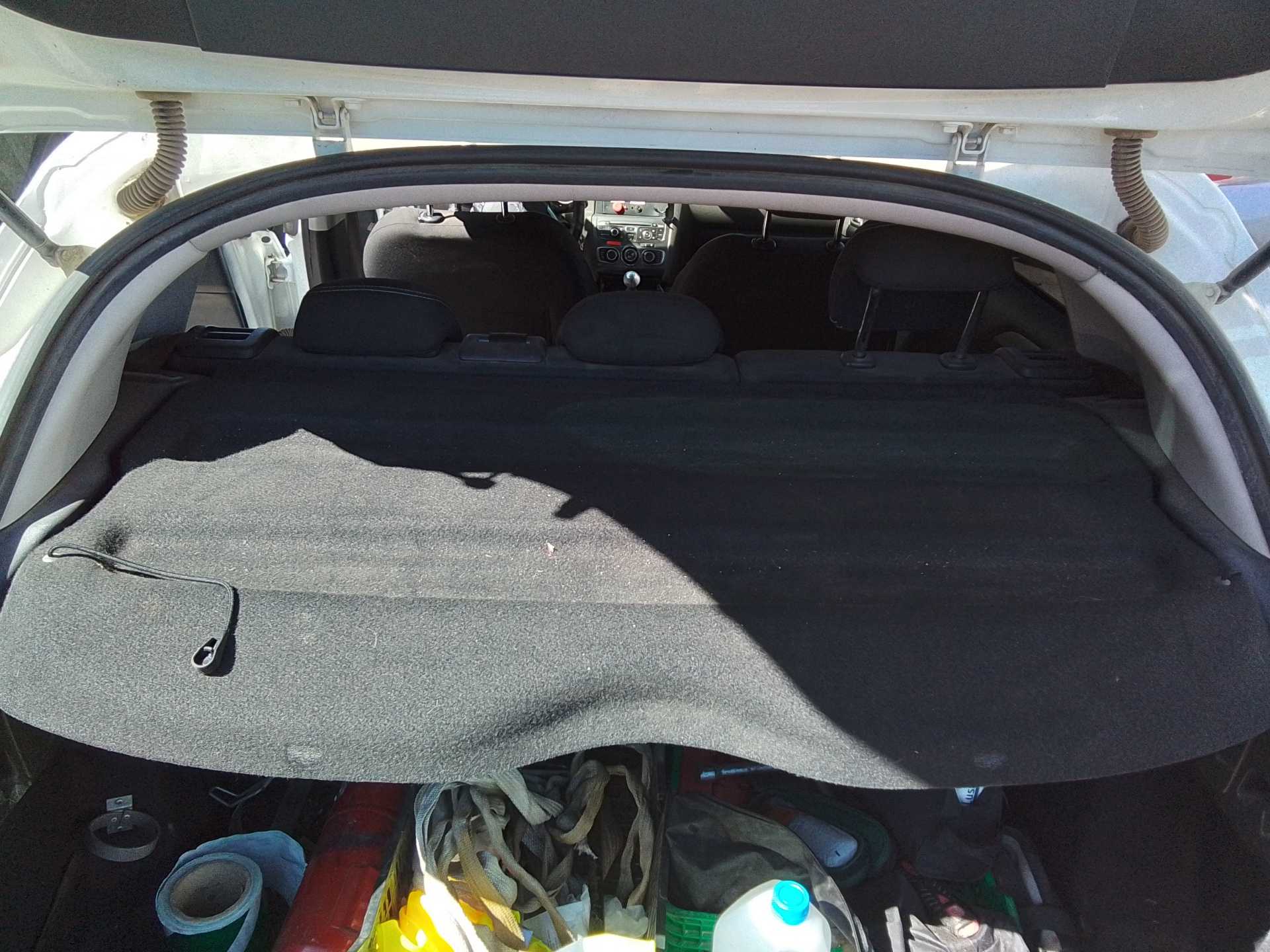 Recambio de bandeja trasera para citroën c4 berlina referencia OEM IAM   