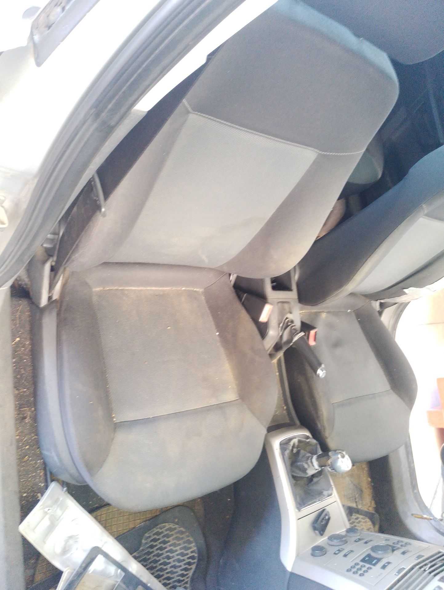 Recambio de asiento delantero derecho para opel astra h station wagon (a04) 1.9 cdti (l35) referencia OEM IAM   