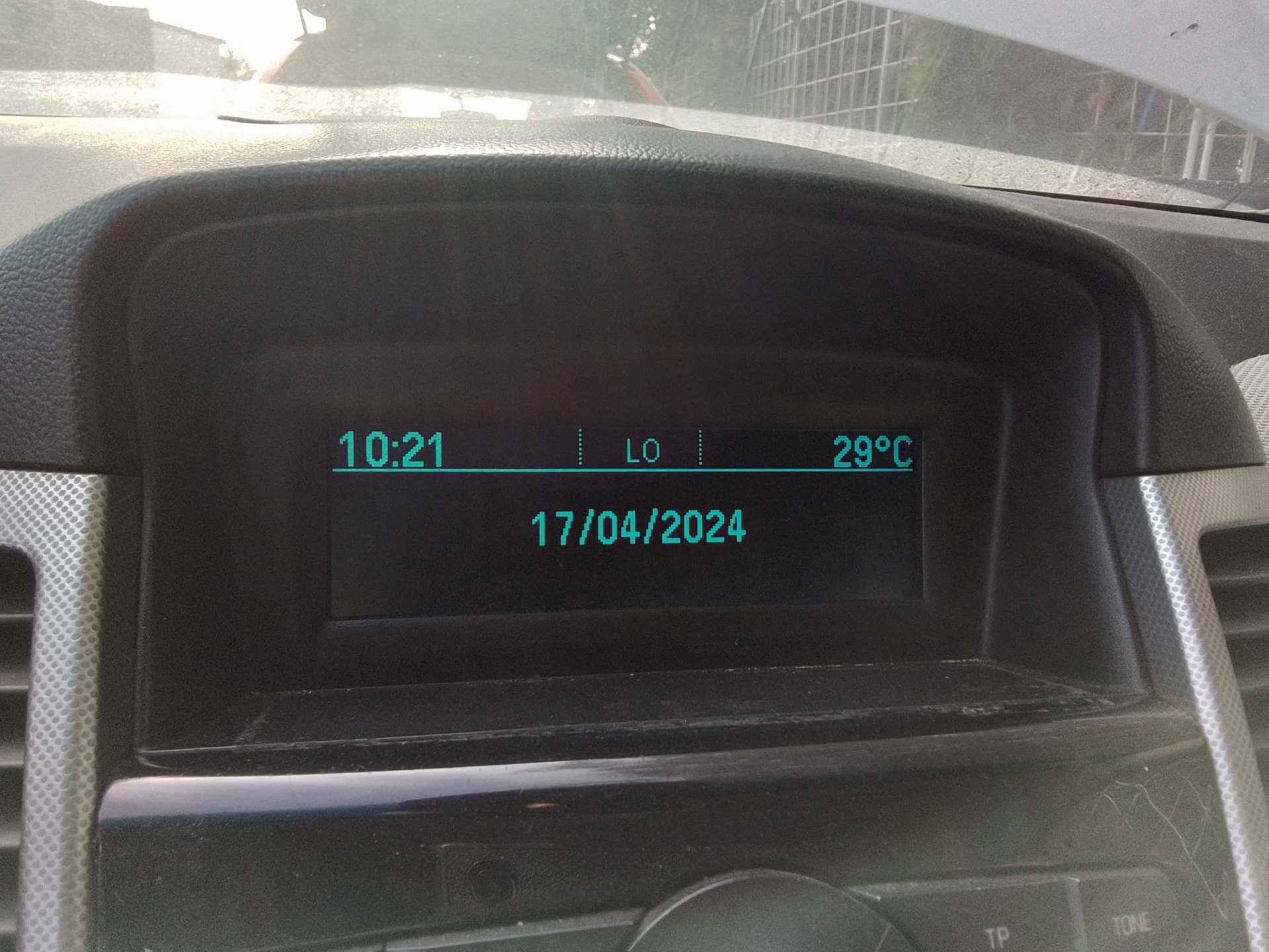Recambio de pantalla multifuncion para chevrolet cruze 2.0 diesel cat referencia OEM IAM   