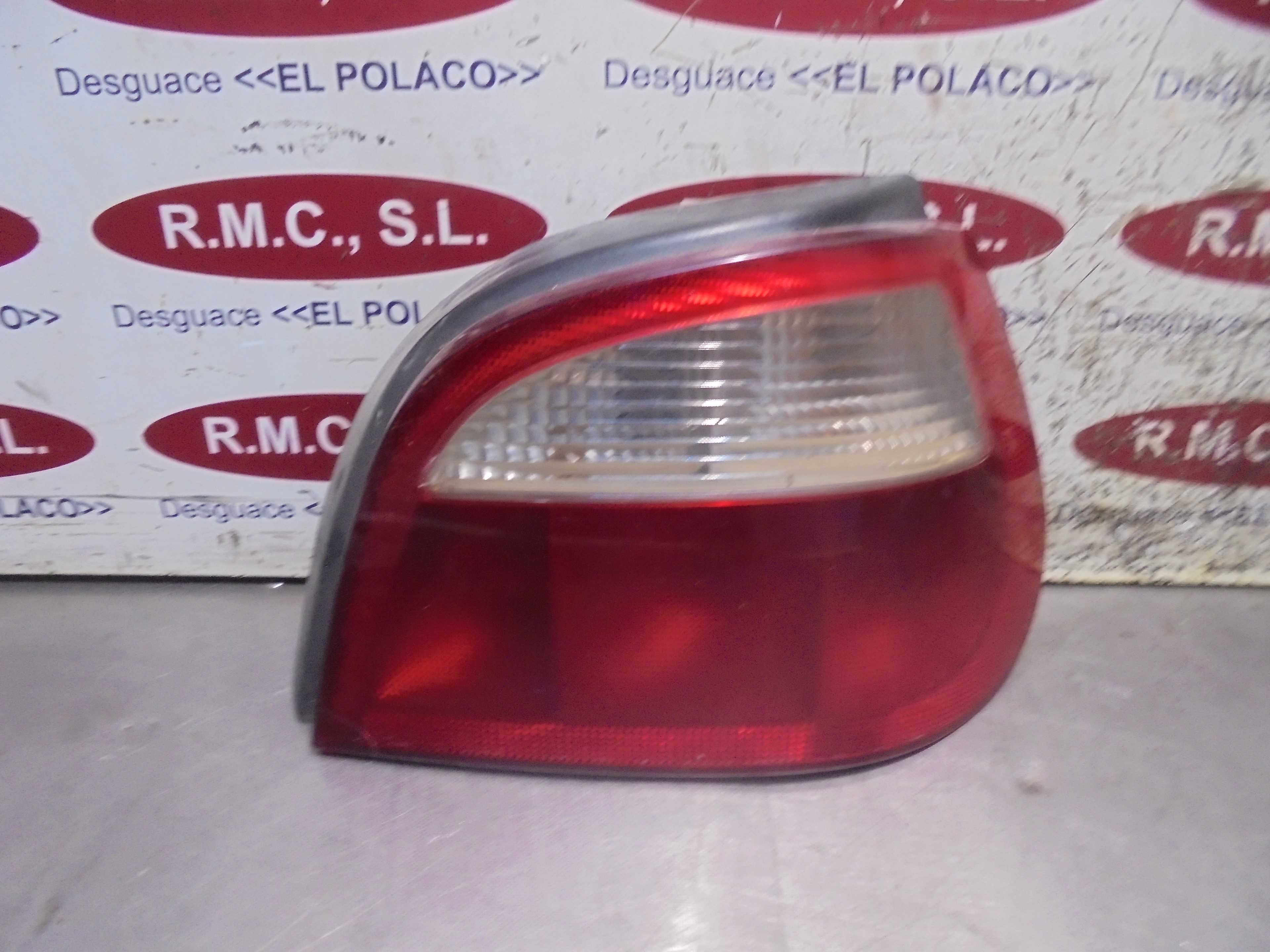 Recambio de piloto trasero derecho para renault megane i fase 2 berlina (ba0) 1.6 referencia OEM IAM 7700428321  