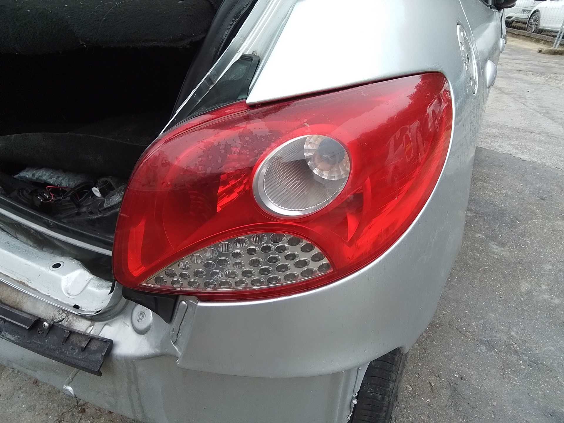 Recambio de piloto trasero derecho para peugeot 206+ básico referencia OEM IAM   