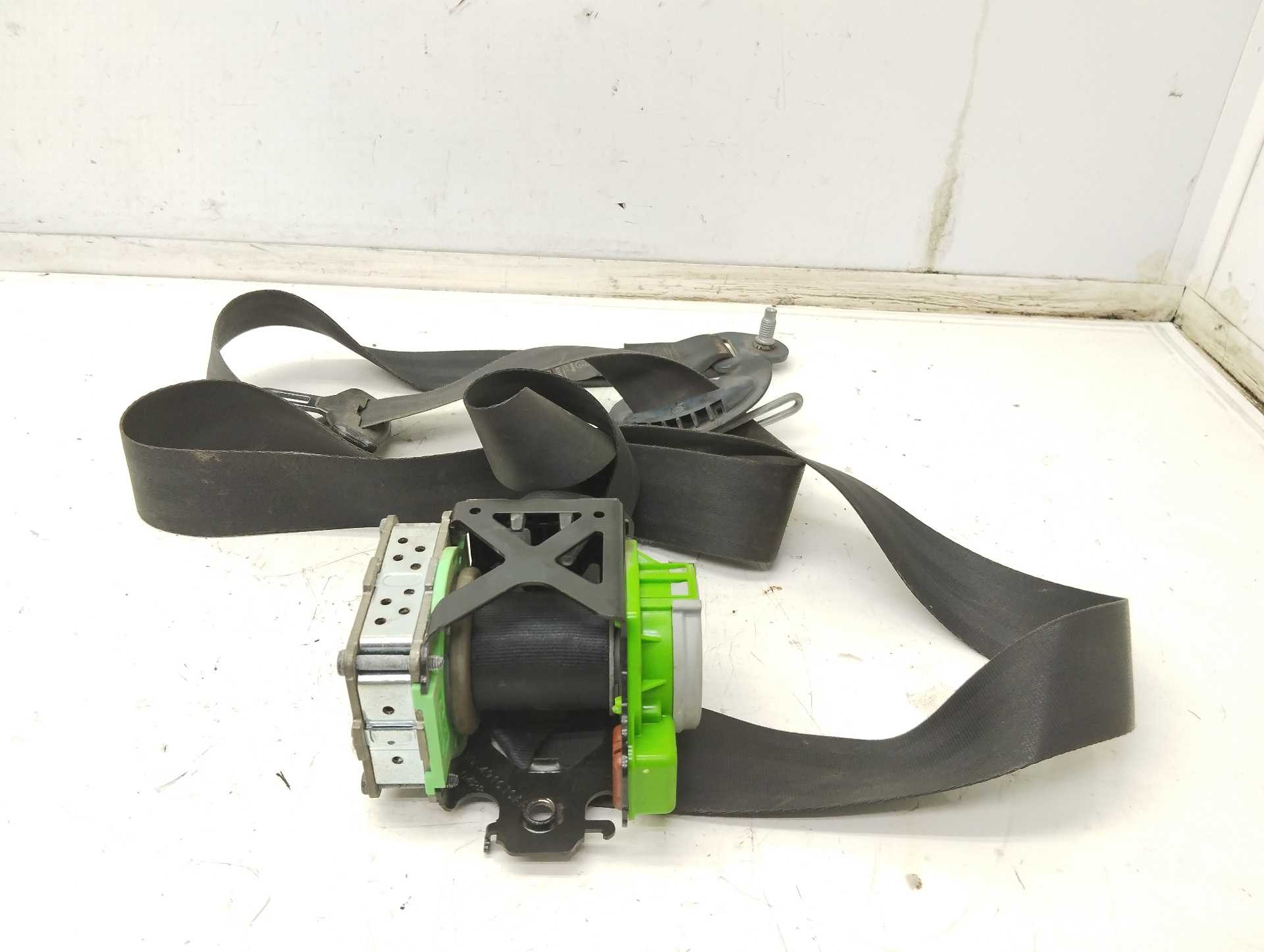 Recambio de cinturon seguridad delantero derecho para citroën c4 berlina referencia OEM IAM 96871490XX  
