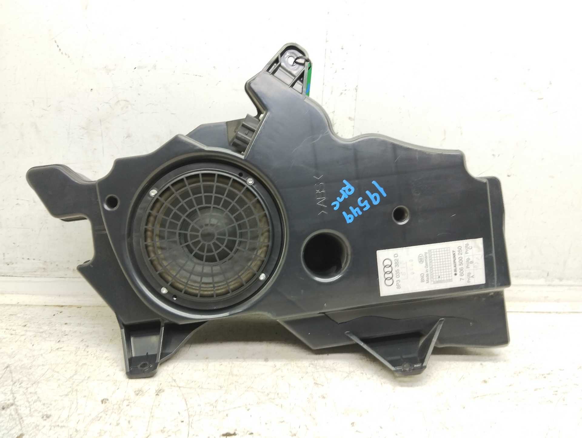 Recambio de altavoz para audi a3 (8p) 1.9 tdi ambiente referencia OEM IAM 8P3035382D  