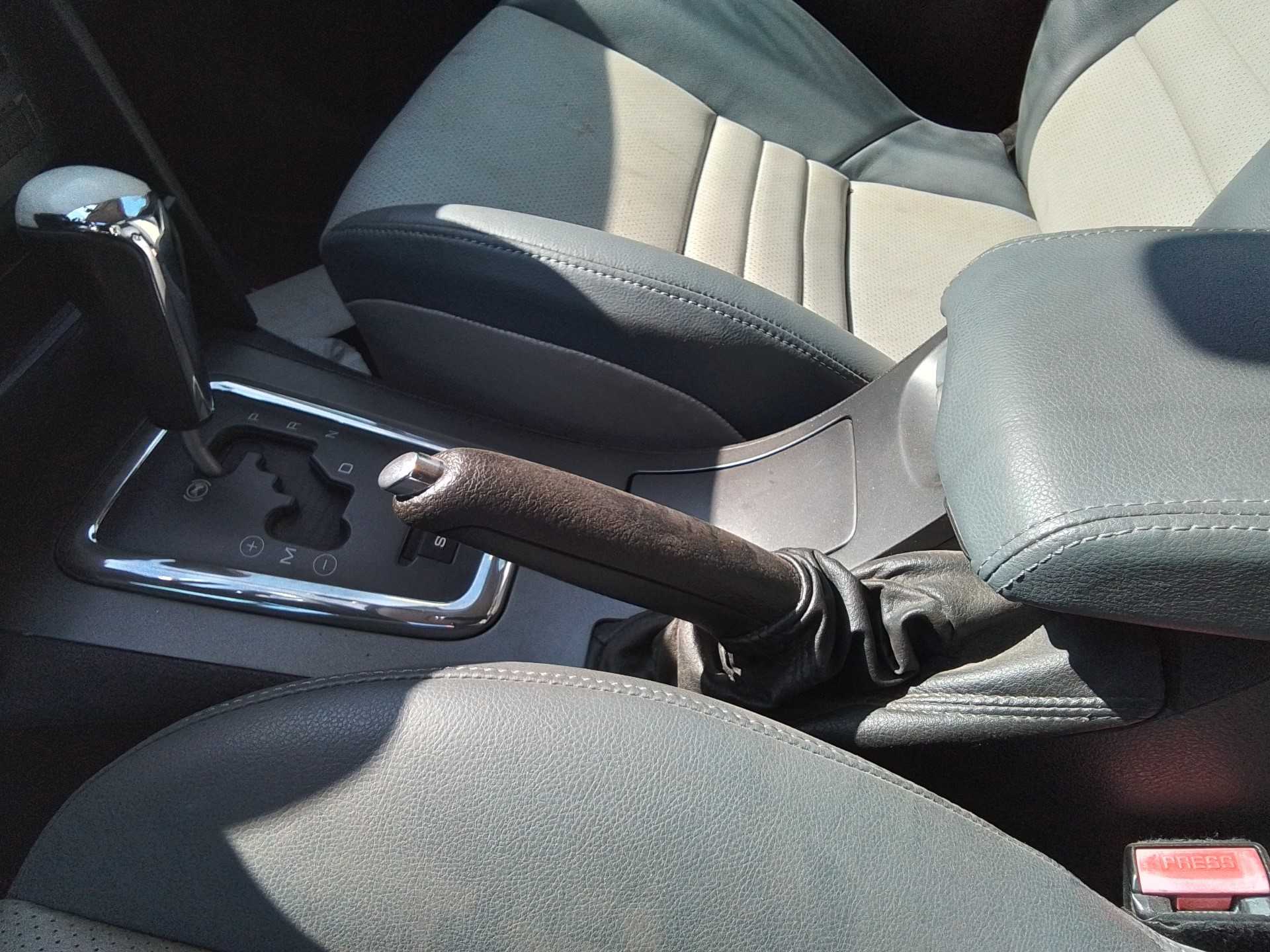 Recambio de palanca freno para peugeot 407 coupe básico referencia OEM IAM   